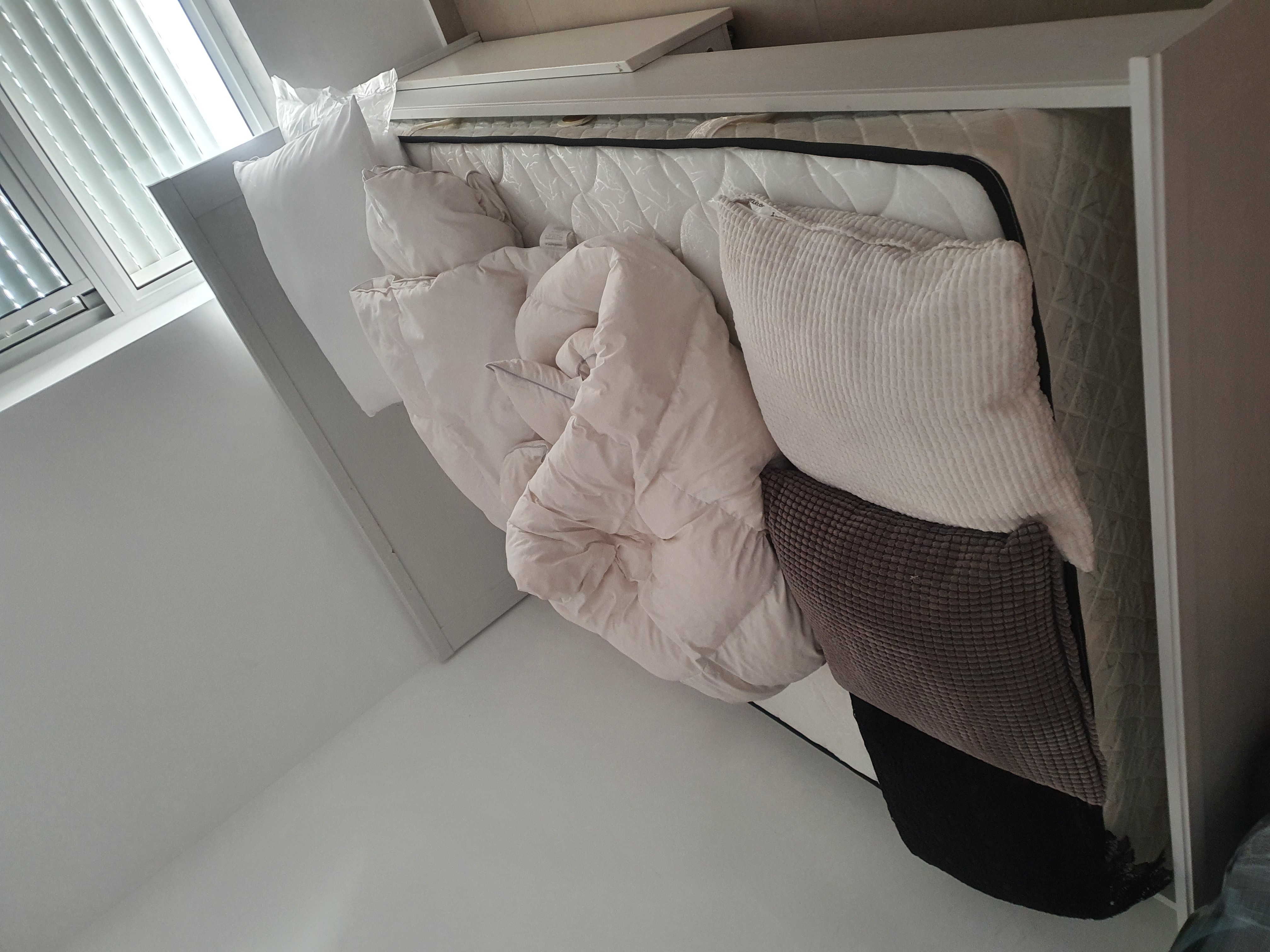 תמונה 3 ,מיטה זוגית עם מזרן למכירה בבית אריה ריהוט  מיטות