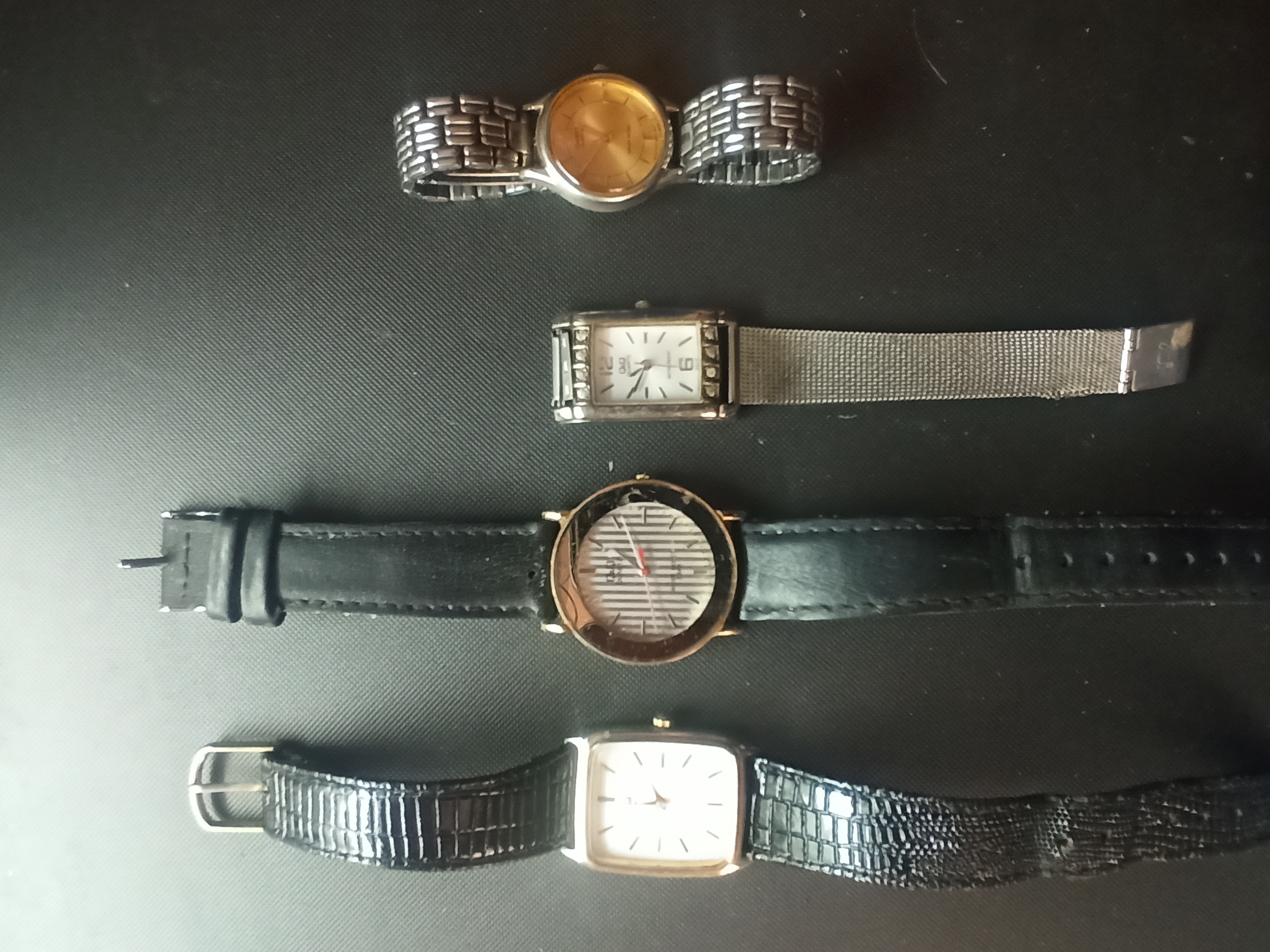 תמונה 1 ,4 שעונים QQ ו Casio למכירה ביבנה אספנות  שעונים