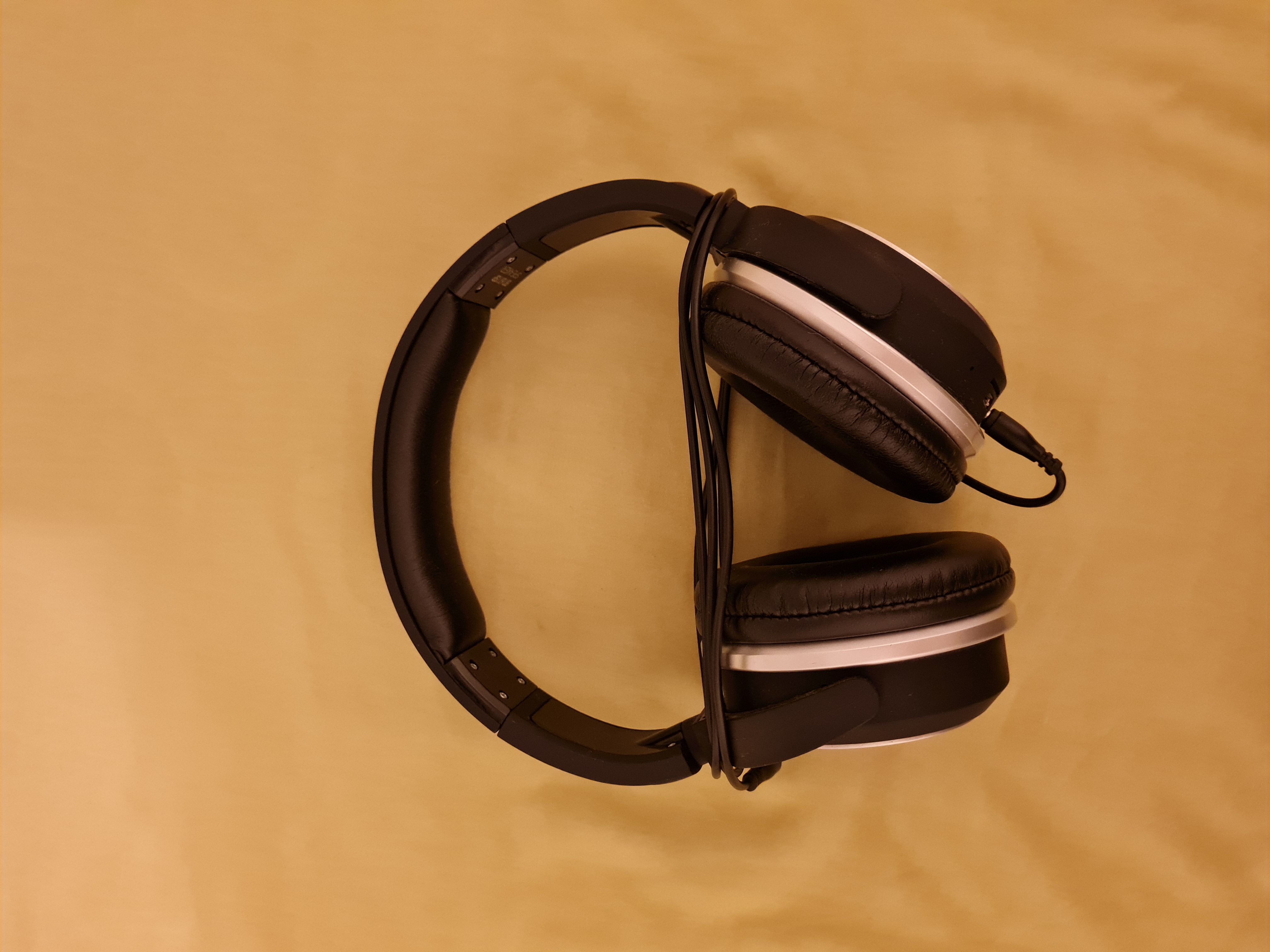 תמונה 3 ,אוזניות + מטען למכירה בגבעתיים מוצרי חשמל  אביזרים