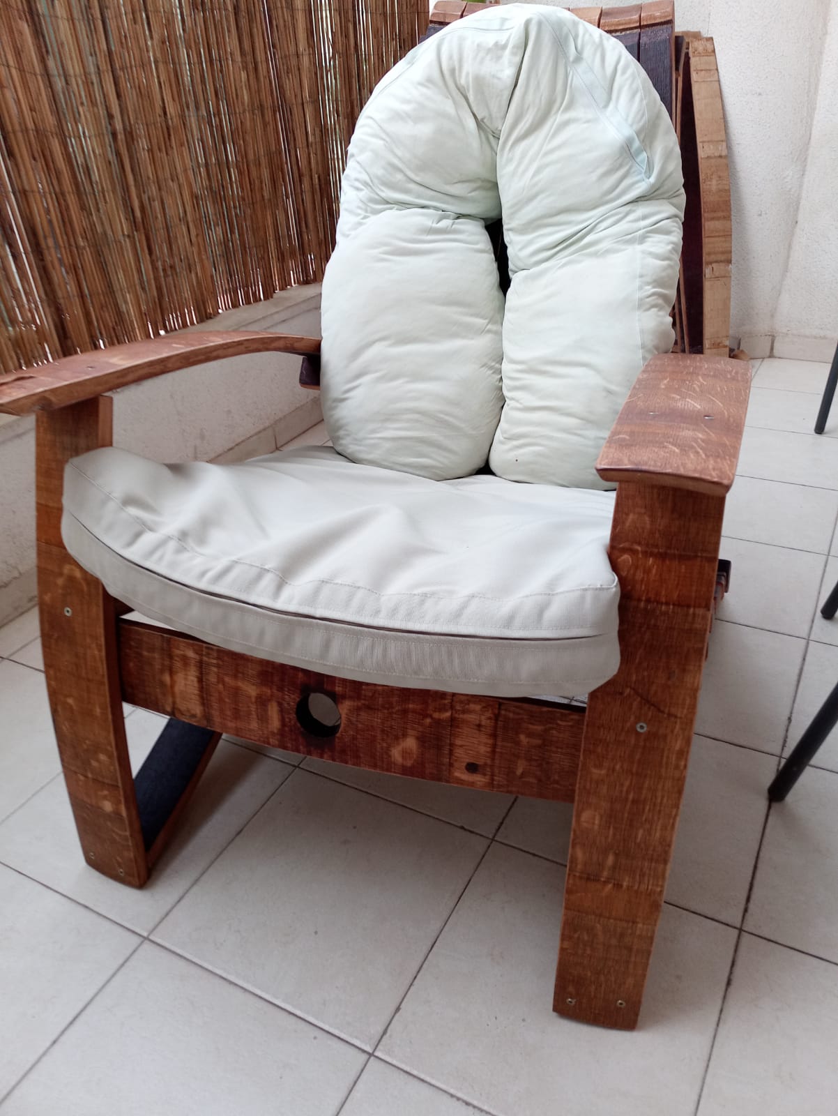תמונה 4 ,כיסא חבית יין  אדירונדק למכירה בנהריה ריהוט  ריהוט לגינה