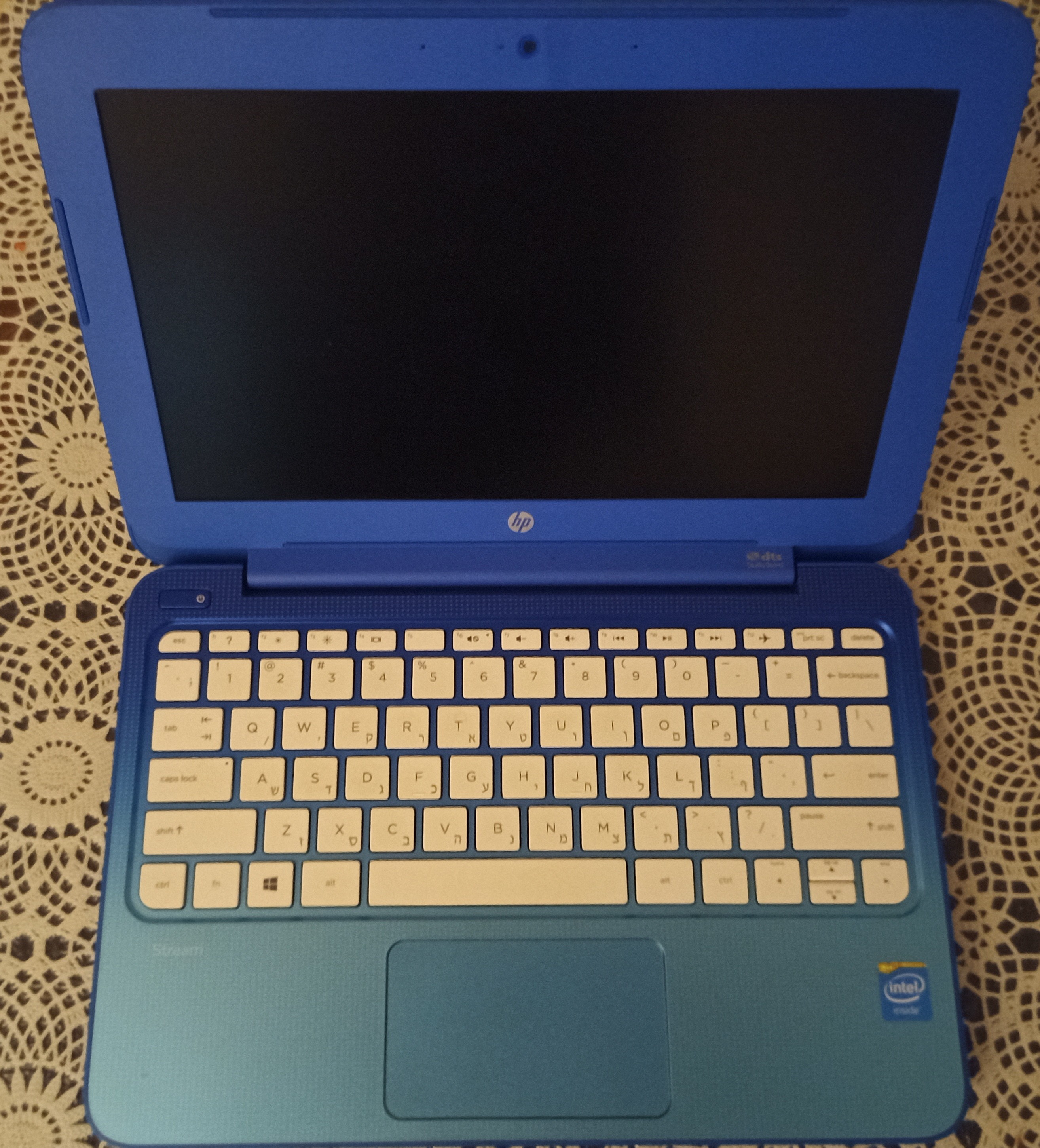 תמונה 1 ,מחשב נייד HP קומפקטי וקל למכירה בפתח תקווה מחשבים וציוד נלווה  מחשב נייד