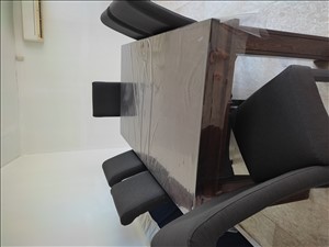 שולחן פלוס שש כיסאות 