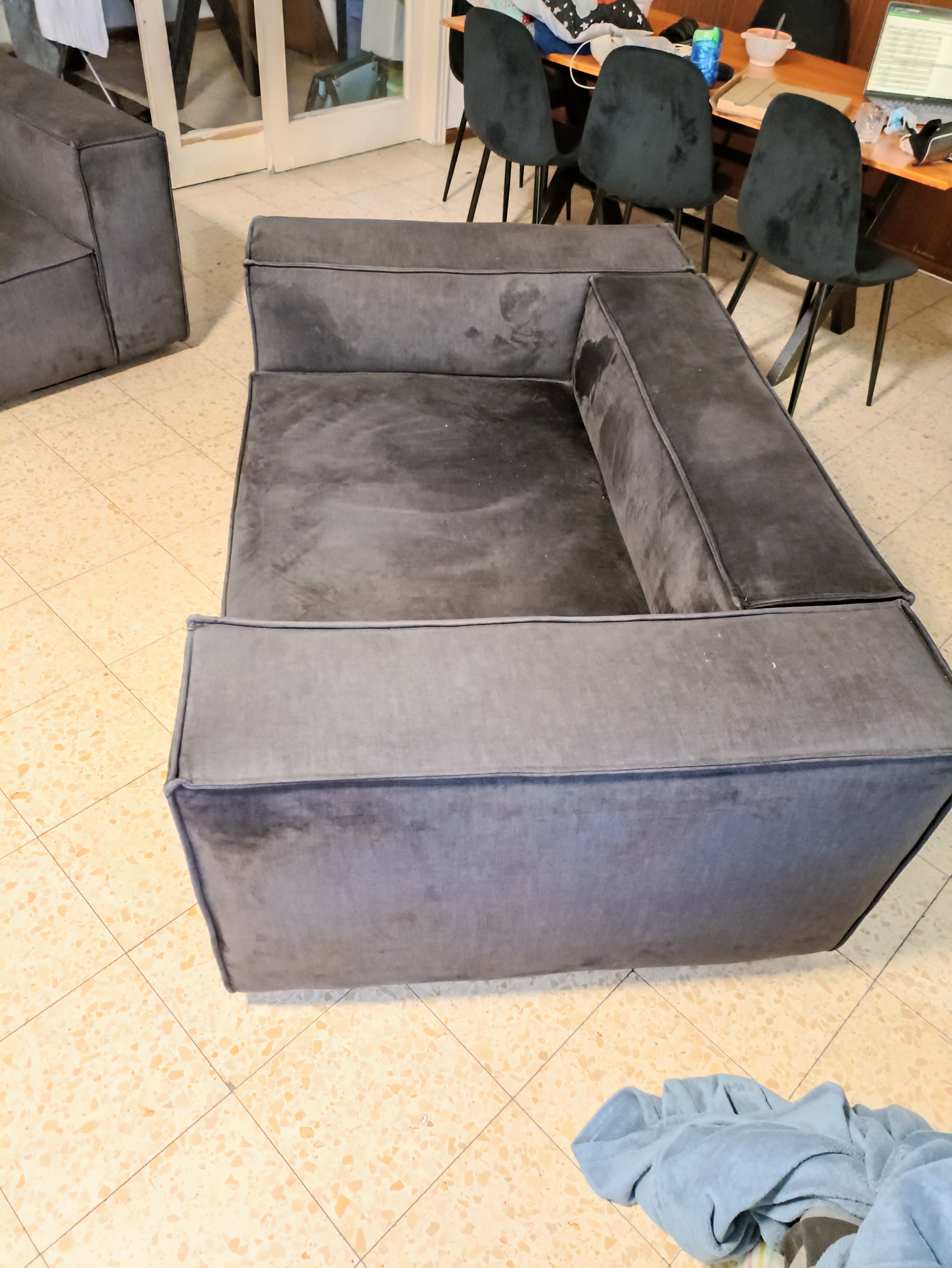 תמונה 1 ,ספה רחבה ומפנקת למכירה בתל אביב ריהוט  ספות