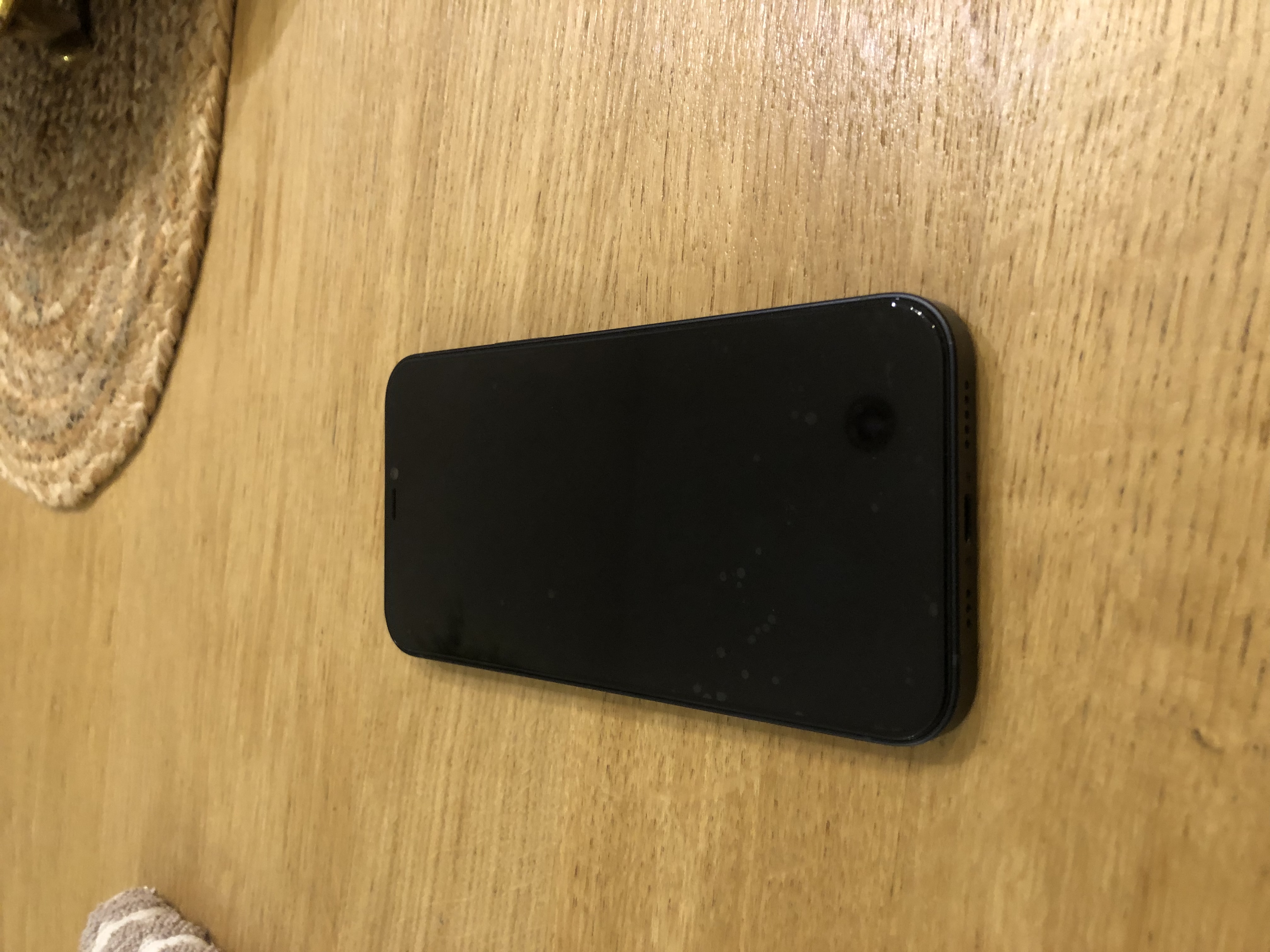 תמונה 4 ,אייפון12 שחור מט למכירה בחצור הגלילית סלולרי  סמארטפונים