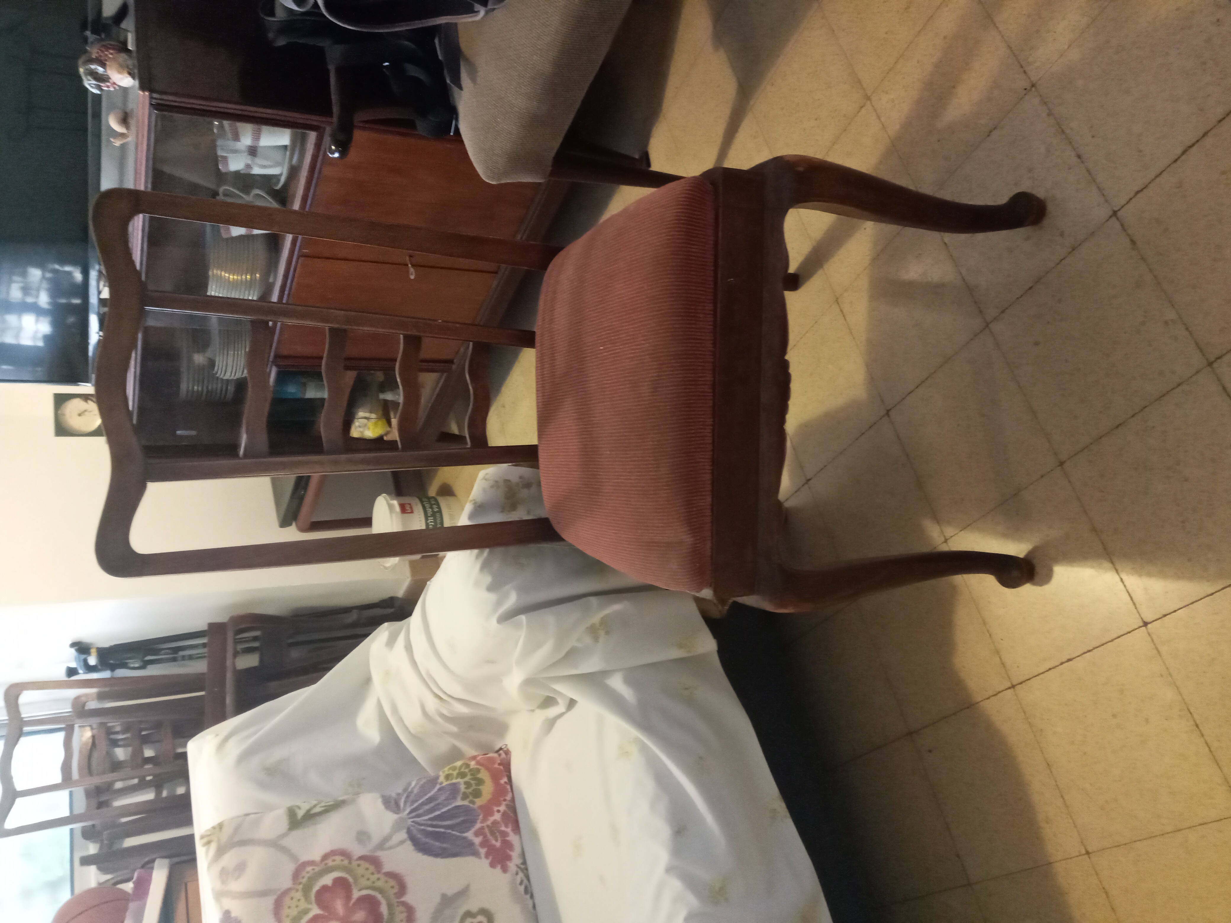 תמונה 1 ,6 כסאות מירושה למכירה בתל אביב ריהוט  כיסאות
