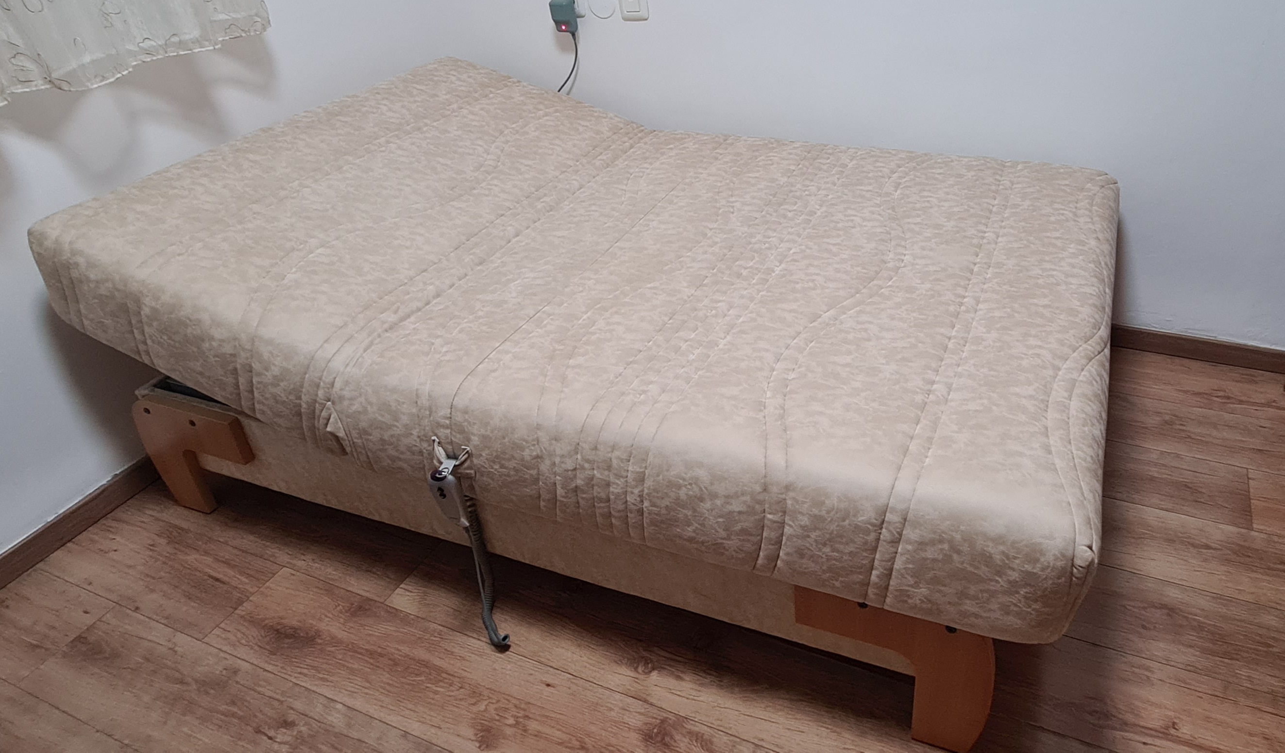 תמונה 5 ,מיטה וחצי ספפה במצב נדיר למכירה בנהריה ריהוט  מיטות