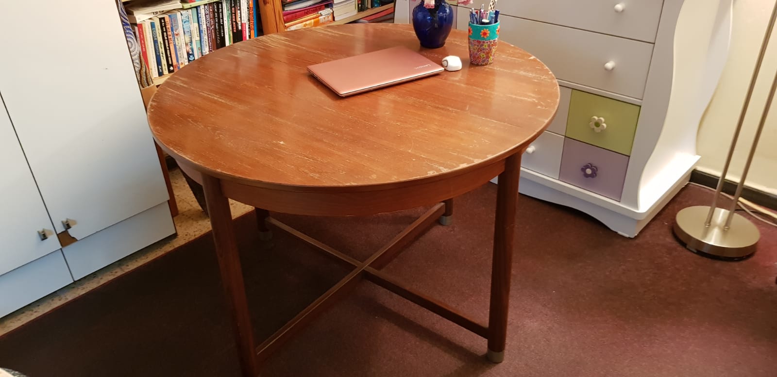 תמונה 2 ,שולחן אוכל רטרו מעץ מלא למכירה בנתניה ריהוט  שולחנות