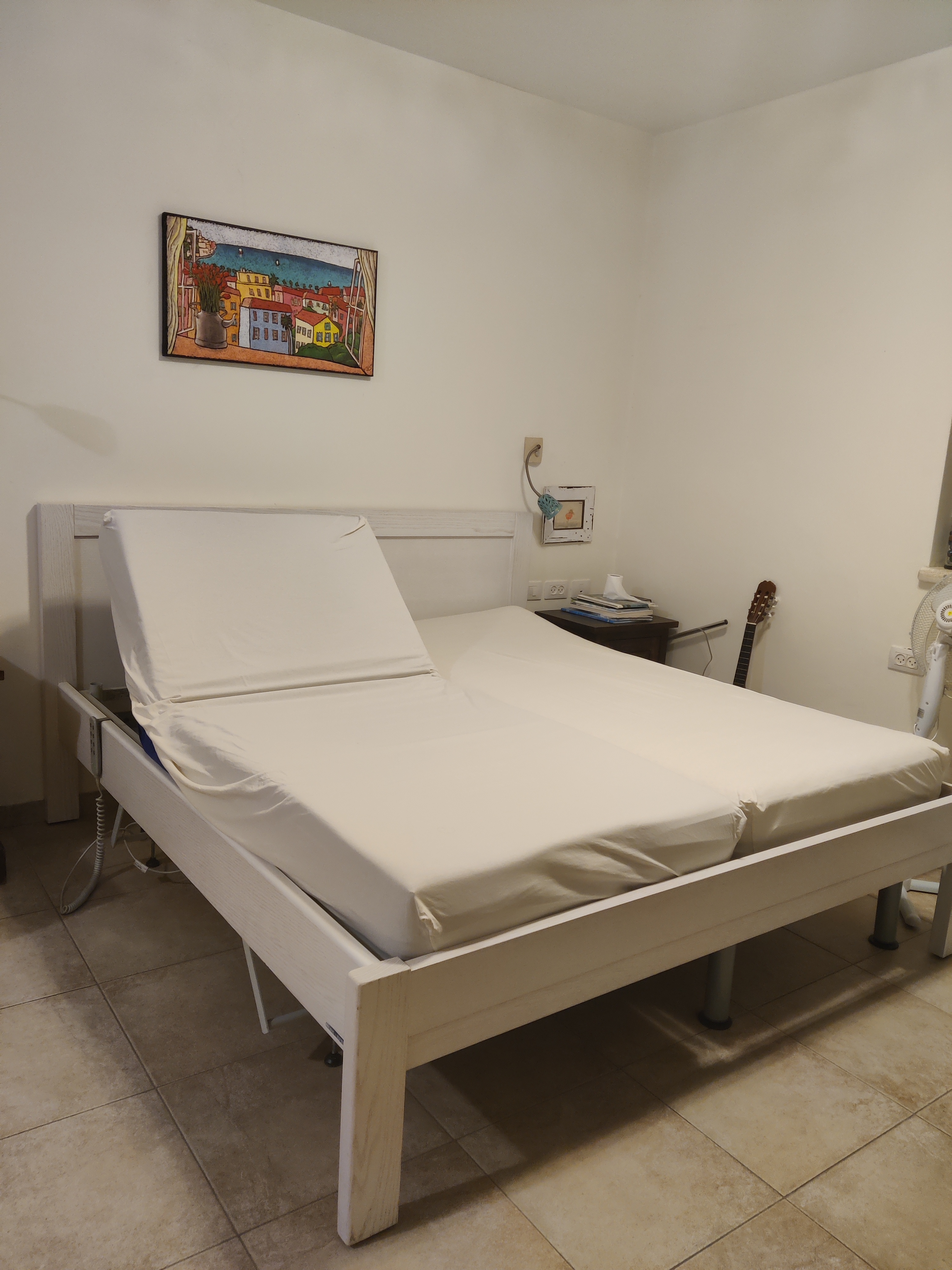 תמונה 1 ,מיטה זוגית מתכווננת עמינח למכירה בHAR ADAR ריהוט  מיטות