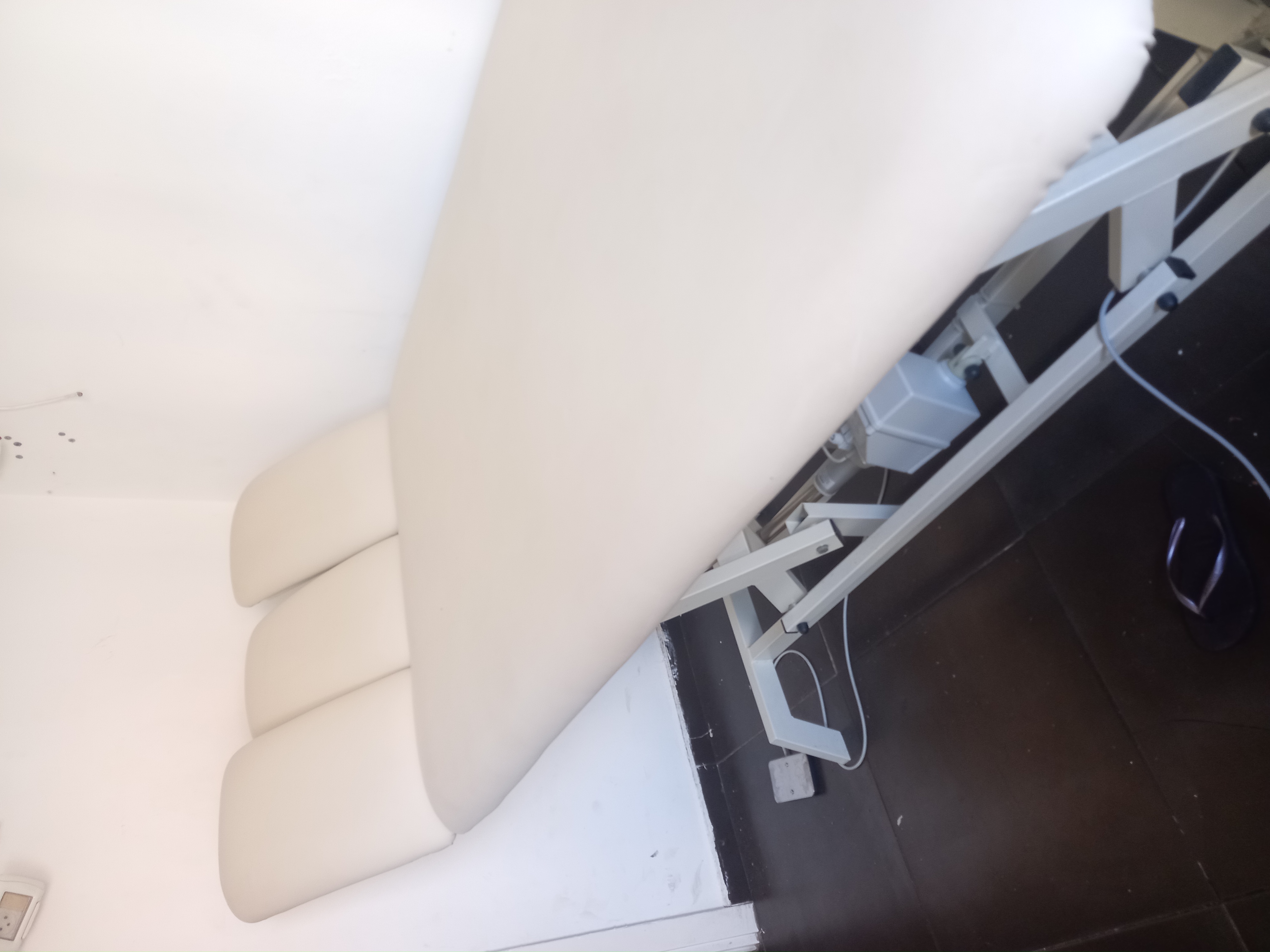 תמונה 1 ,מיטת מאסזים חשמלית  למכירה בתל אביב אלטרנטיבי  מיטת טיפולים