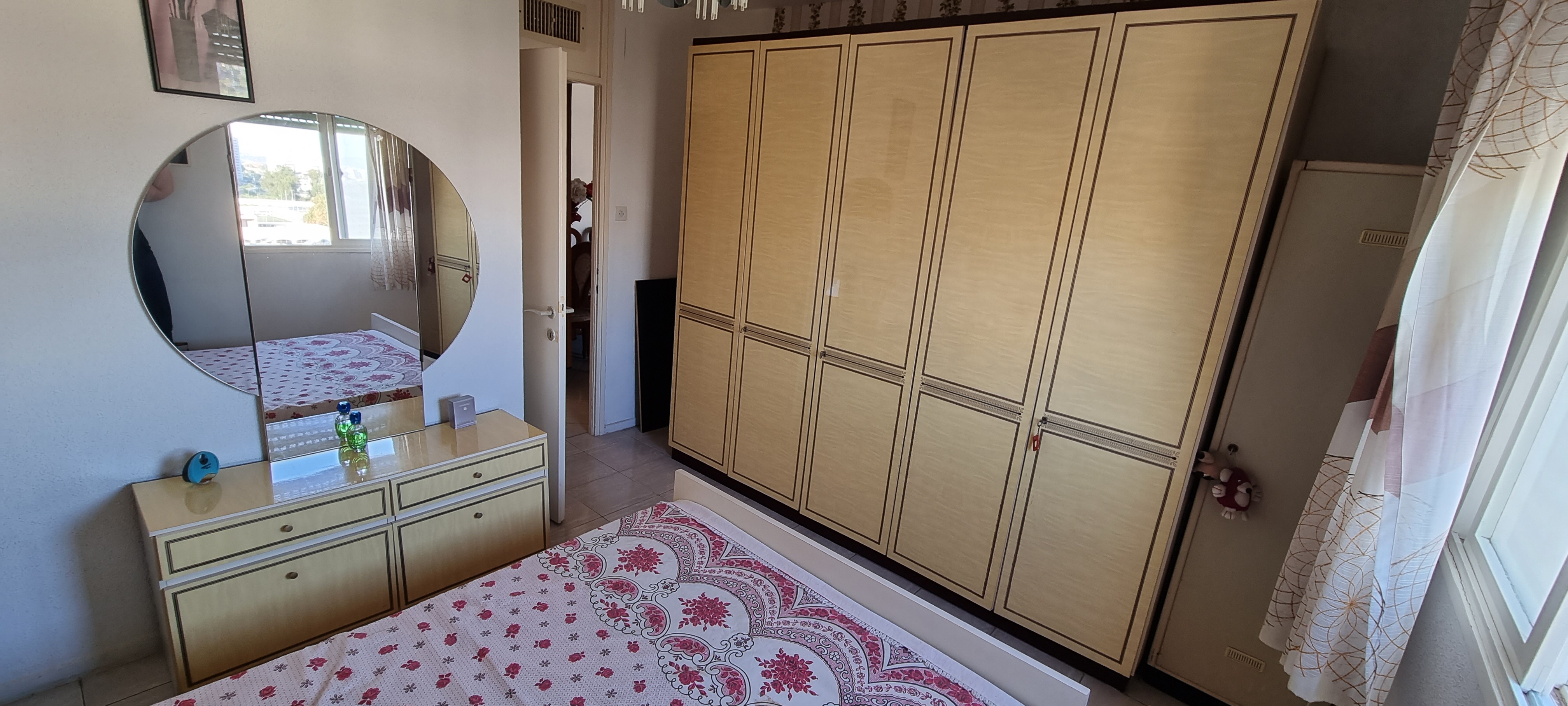 תמונה 1 ,חדר שינה בצבע קרם למכירה בקרית ים ריהוט  חדרי שינה