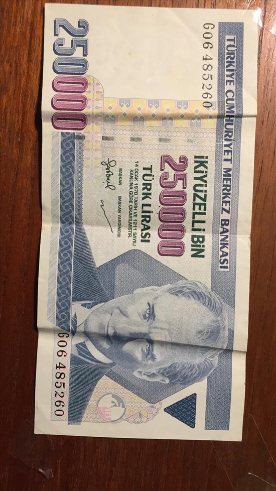 250000 לירה טורקית 