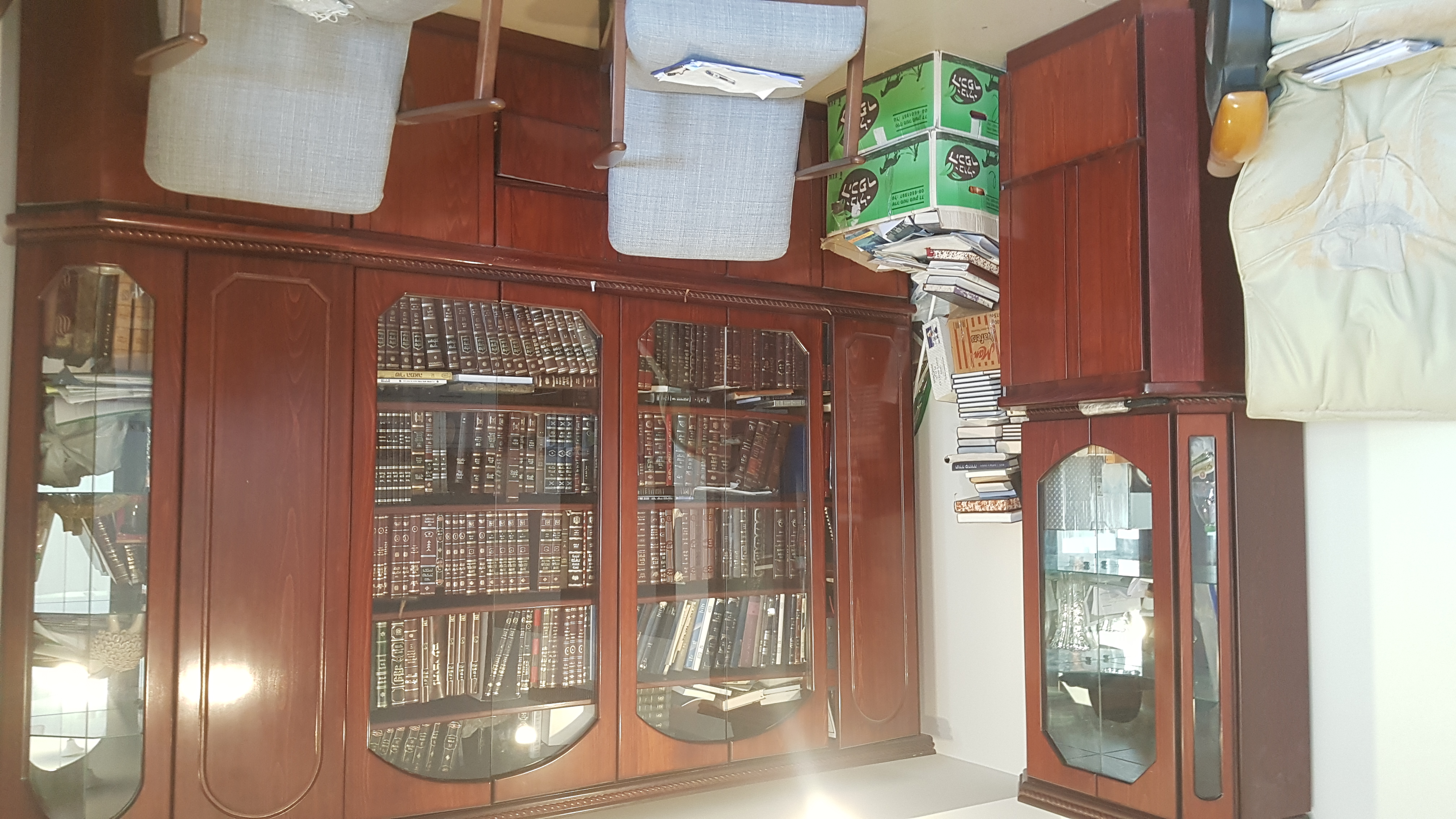 תמונה 1 ,ספריה לספרי קודש מיוחדת  למכירה בירושלים ריהוט  ספריה