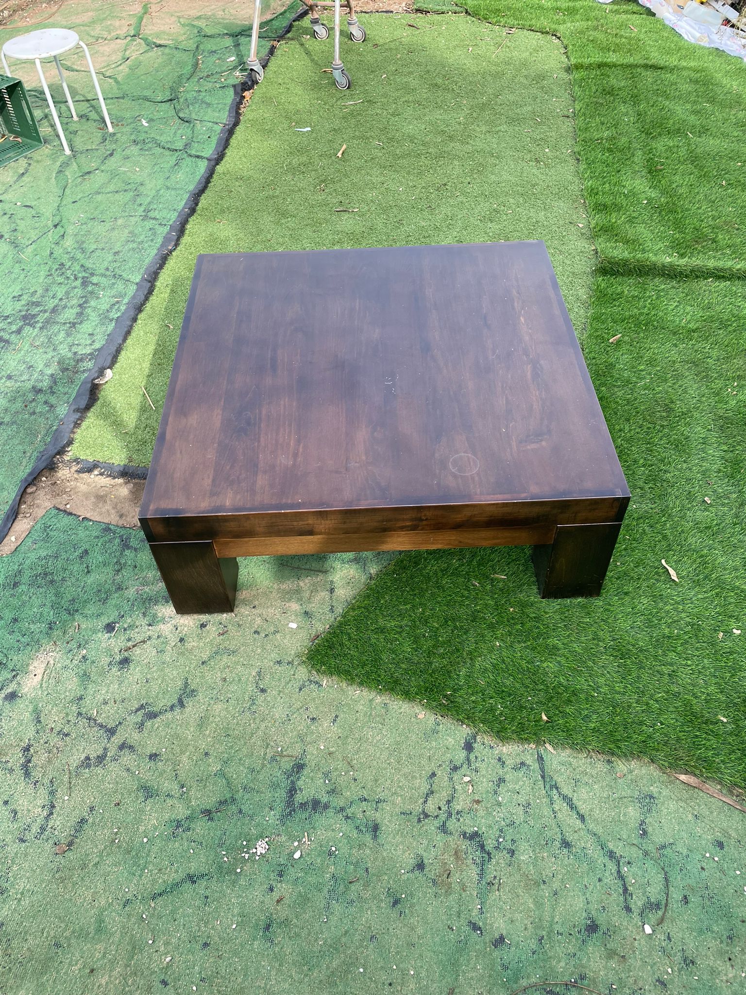 תמונה 2 , שולחן סלון מרובע שחור למכירה בכפר סבא ריהוט  שולחנות