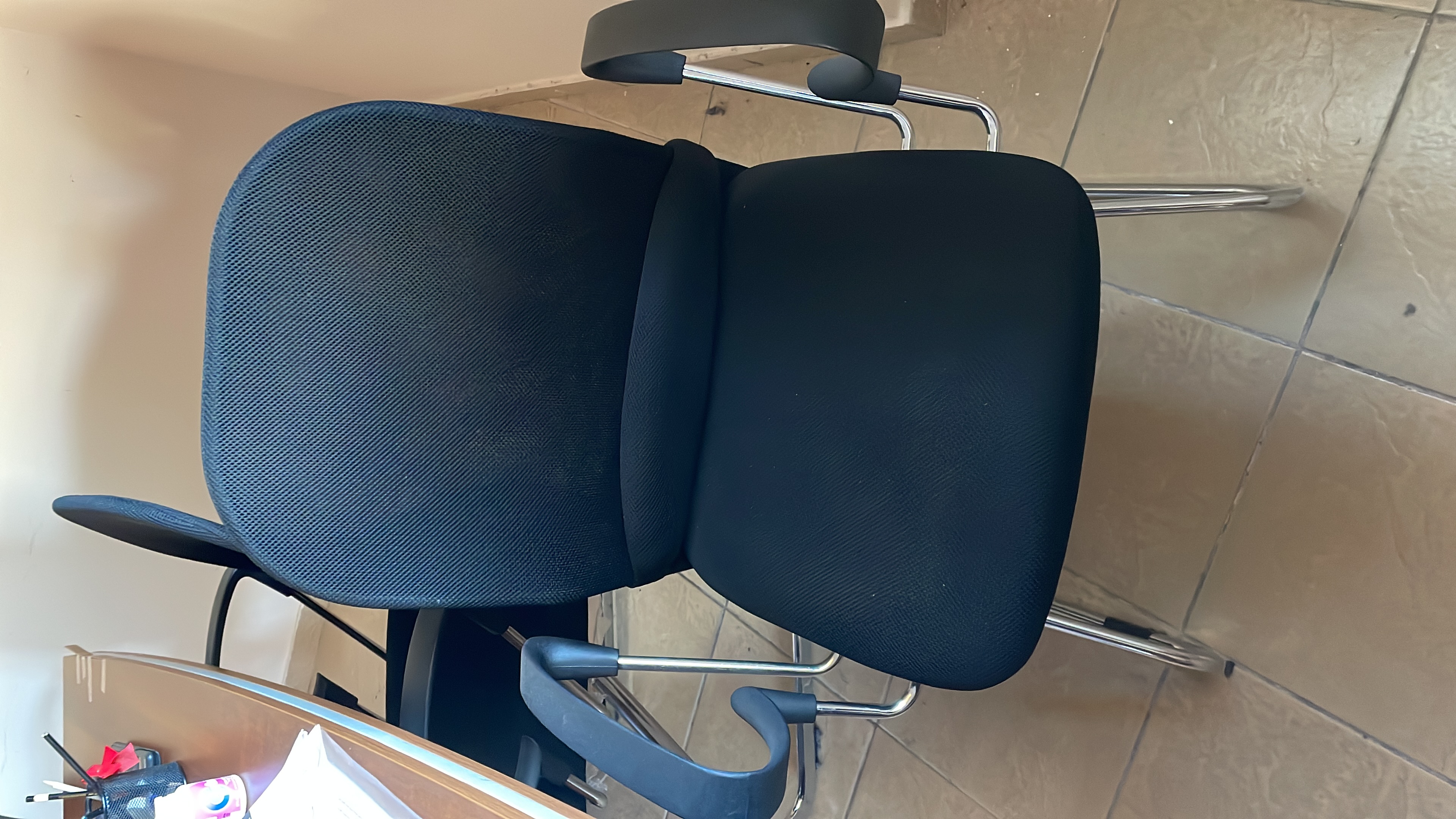 תמונה 1 ,שולחן וכיסאות למכירה בנצרת ריהוט  ריהוט משרדי
