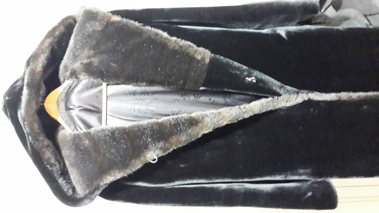 תמונה 1 ,מעיל פרווה מינק שחור למכירה בירושלים  ביגוד ואביזרים  מעילים וג'קטים