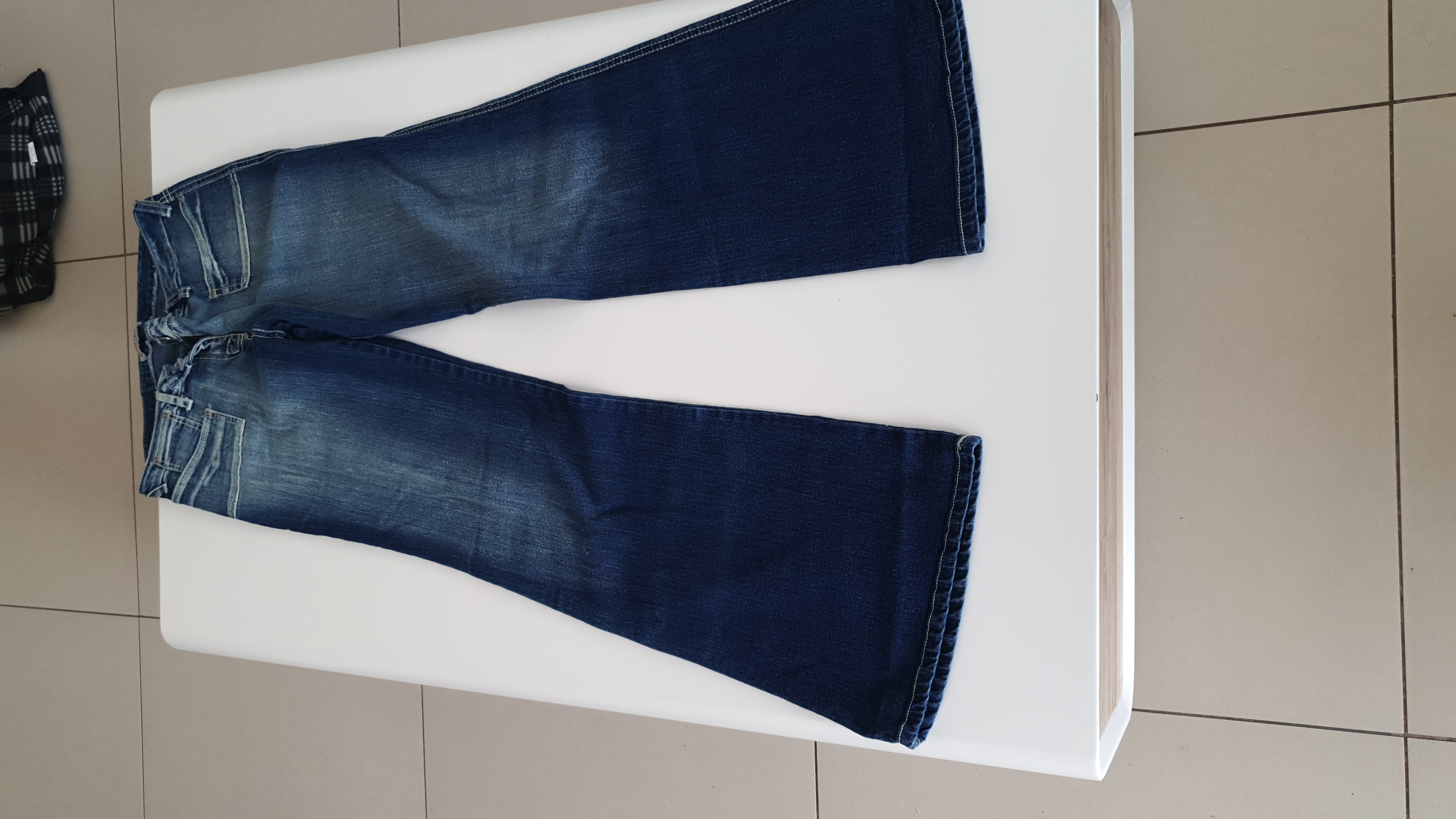 תמונה 1 ,גינסים למכירה בראש העין ביגוד ואביזרים  ג'ינסים ומכנסיים