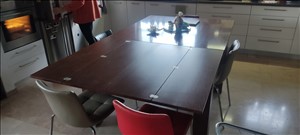 שולחן אוכל ו6 כסאות 