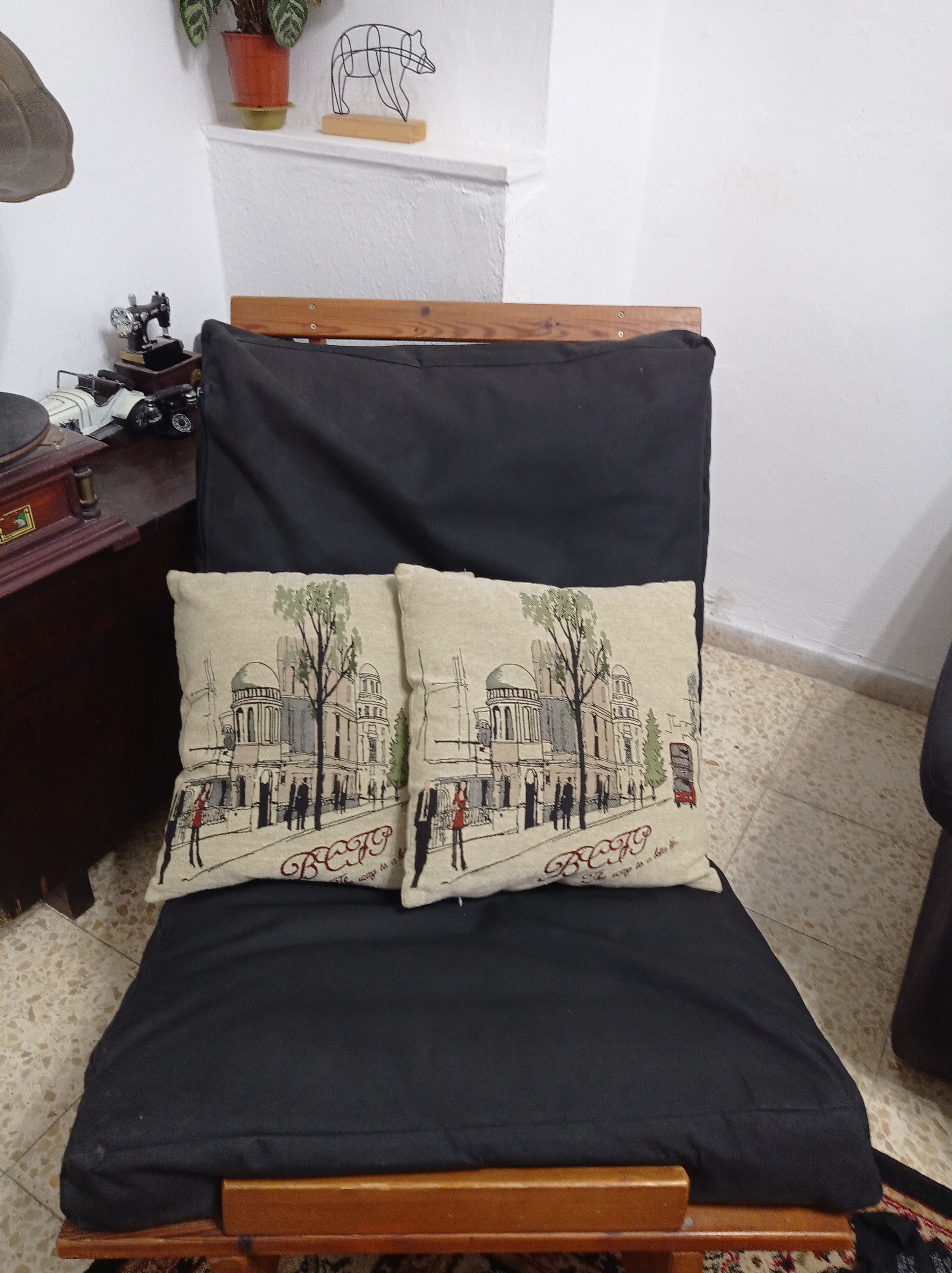 תמונה 2 ,כורסאת נדנדה למכירה בירושלים ריהוט  כורסאות
