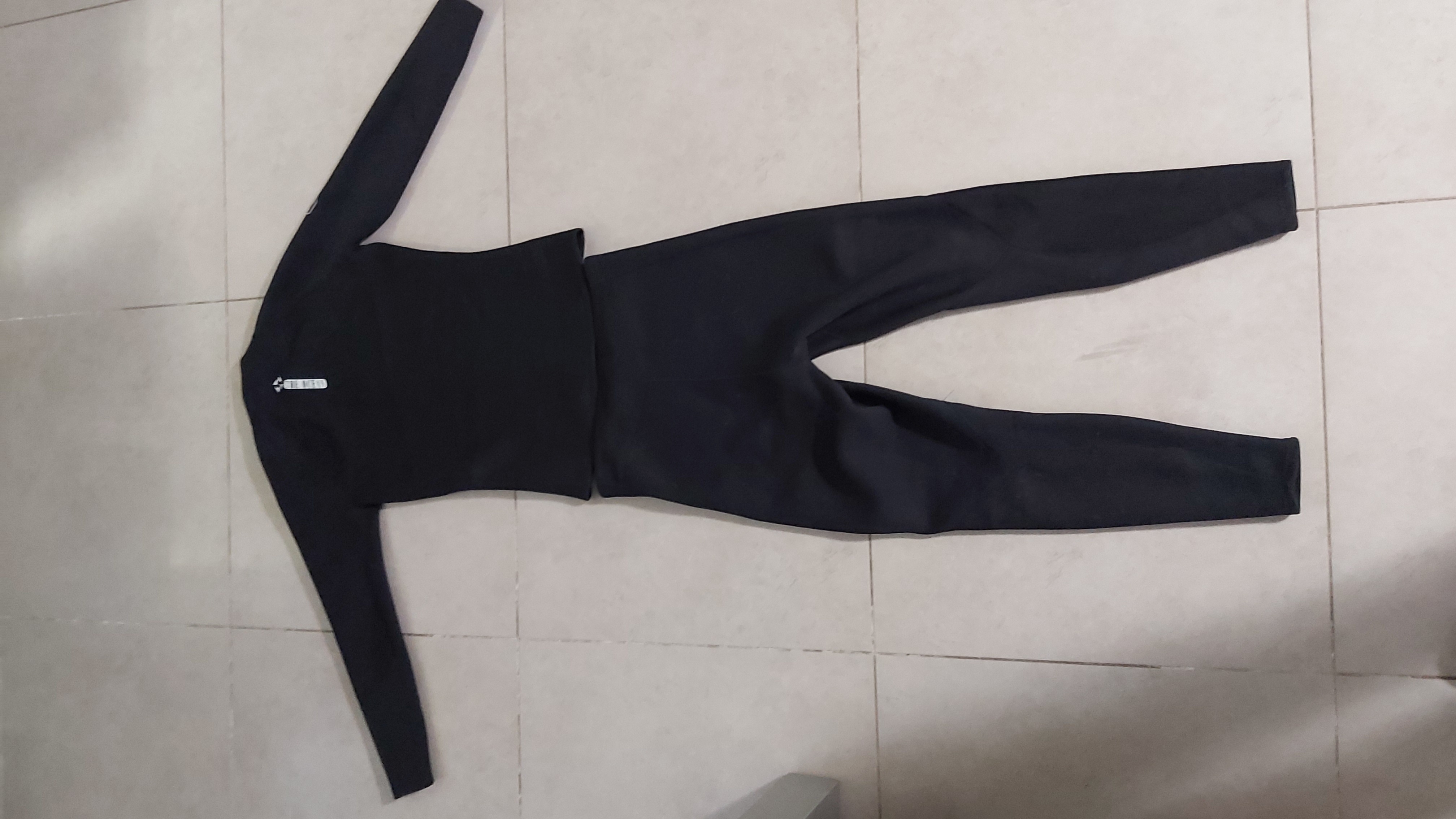 תמונה 2 ,חליפת גלישה  למכירה בGaney Tikva ציוד ספורט  ספורט ים