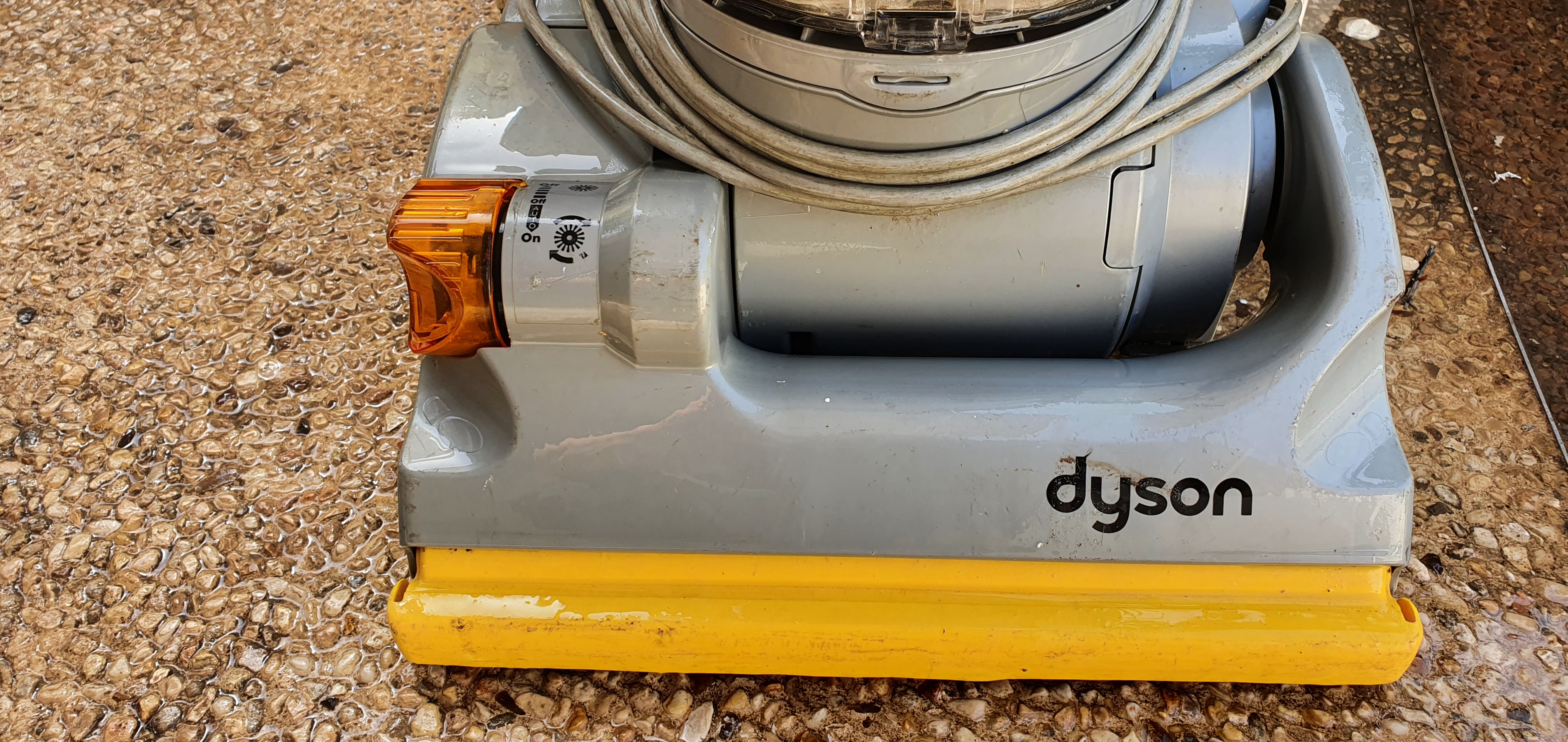 תמונה 3 ,שואב אבק Dyson למכירה בחולון מוצרי חשמל  שואב אבק