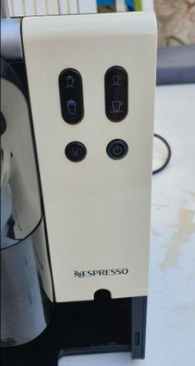 תמונה 6 ,Lattissima F311 Nespresso למכירה בחולון מוצרי חשמל  מכונת קפה