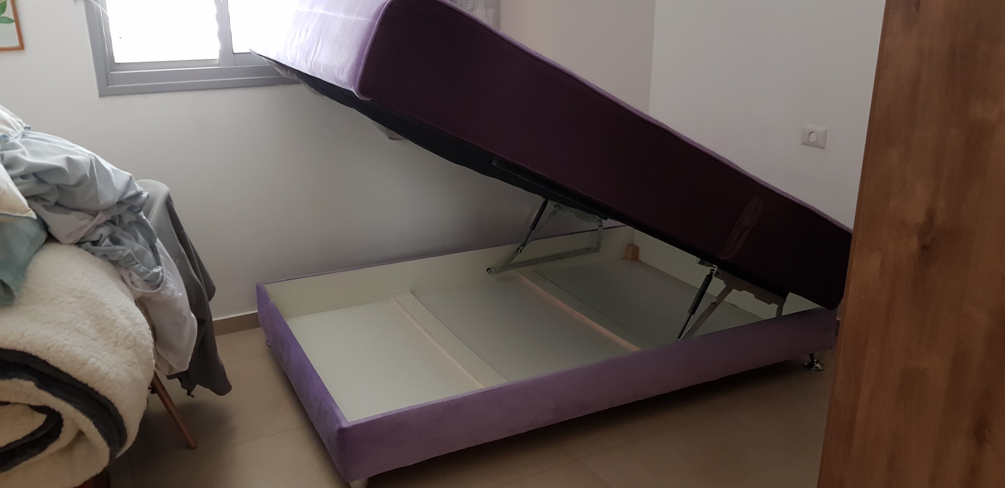 תמונה 2 ,מיטה זוגית קפיצים ללא מזרון למכירה בבאר שבע ריהוט  מיטות