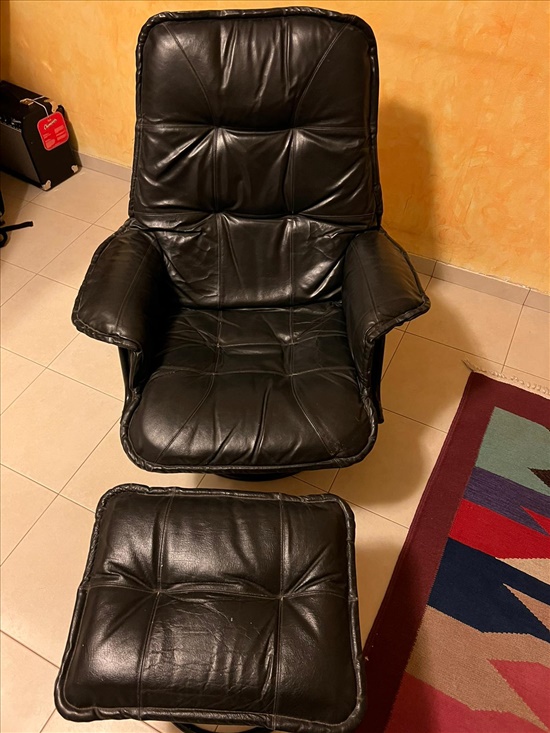תמונה 3 ,כורסאת טלויזיה  מעור שחור למכירה בכפר סבא ריהוט  כורסאות