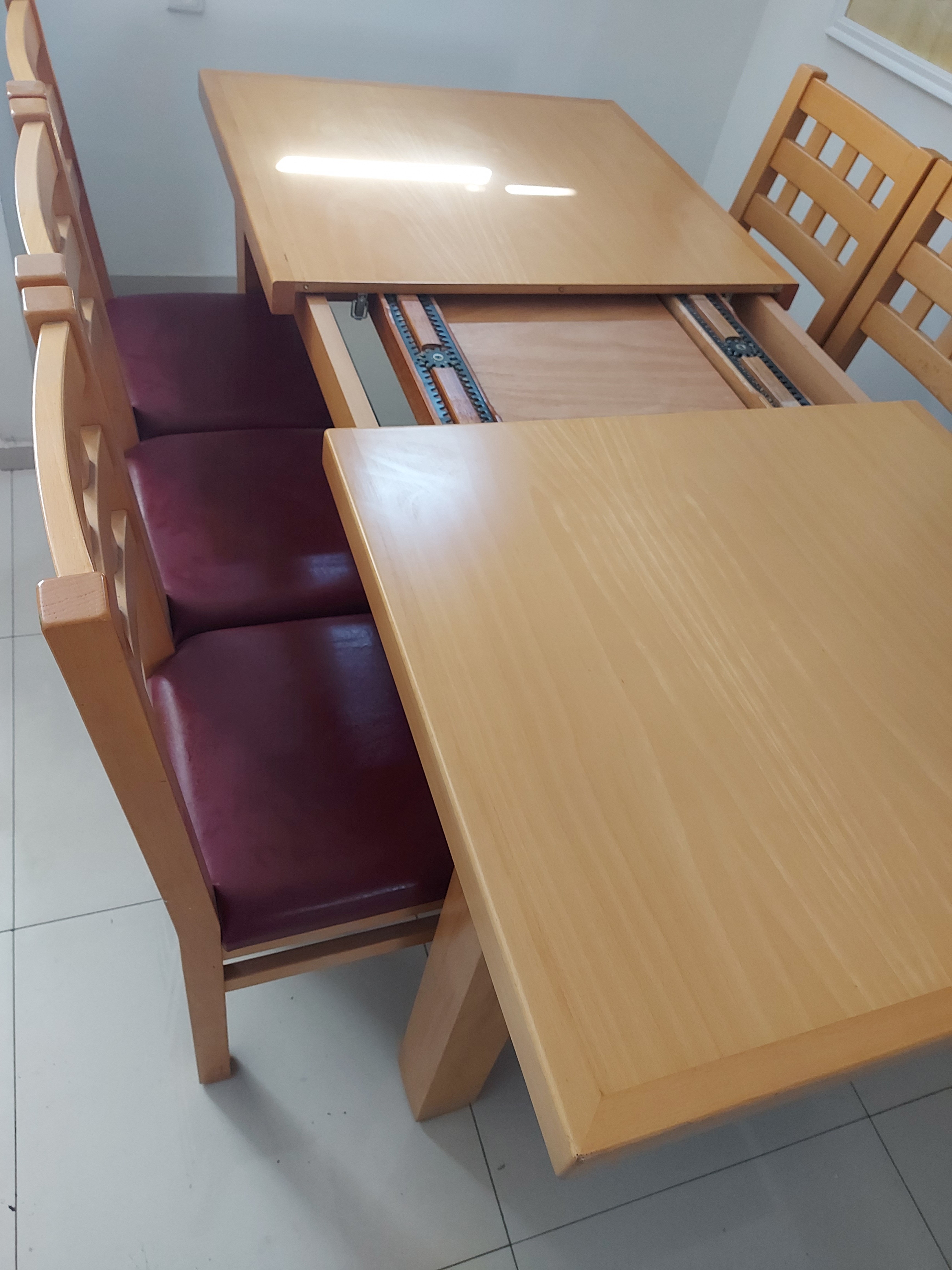 תמונה 4 ,שולחן ו6 כסאות למכירה בפתח תקווה ריהוט  פינת אוכל