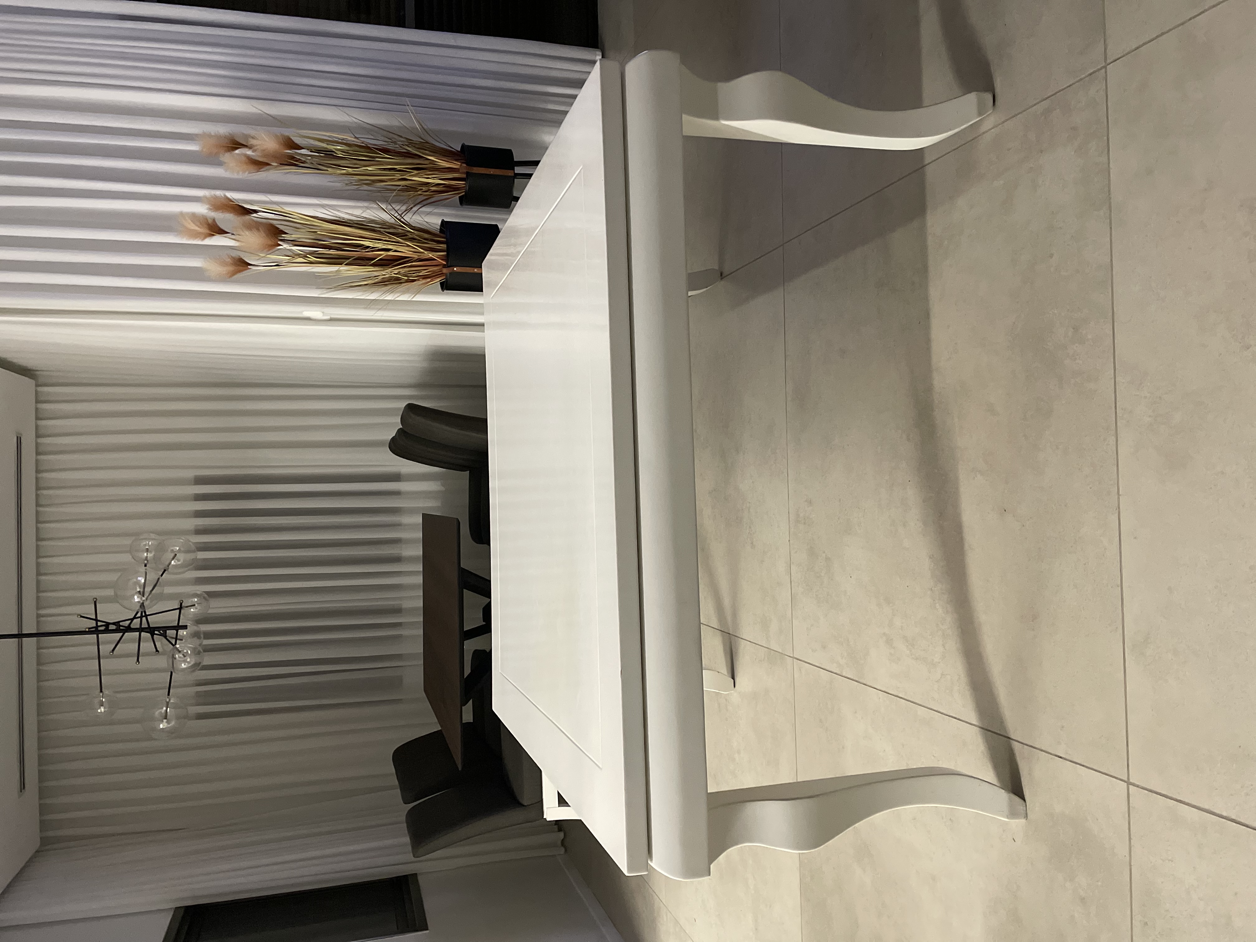 תמונה 2 ,שולחן עץ מלא לבן למכירה בנס ציונה ריהוט  שולחנות