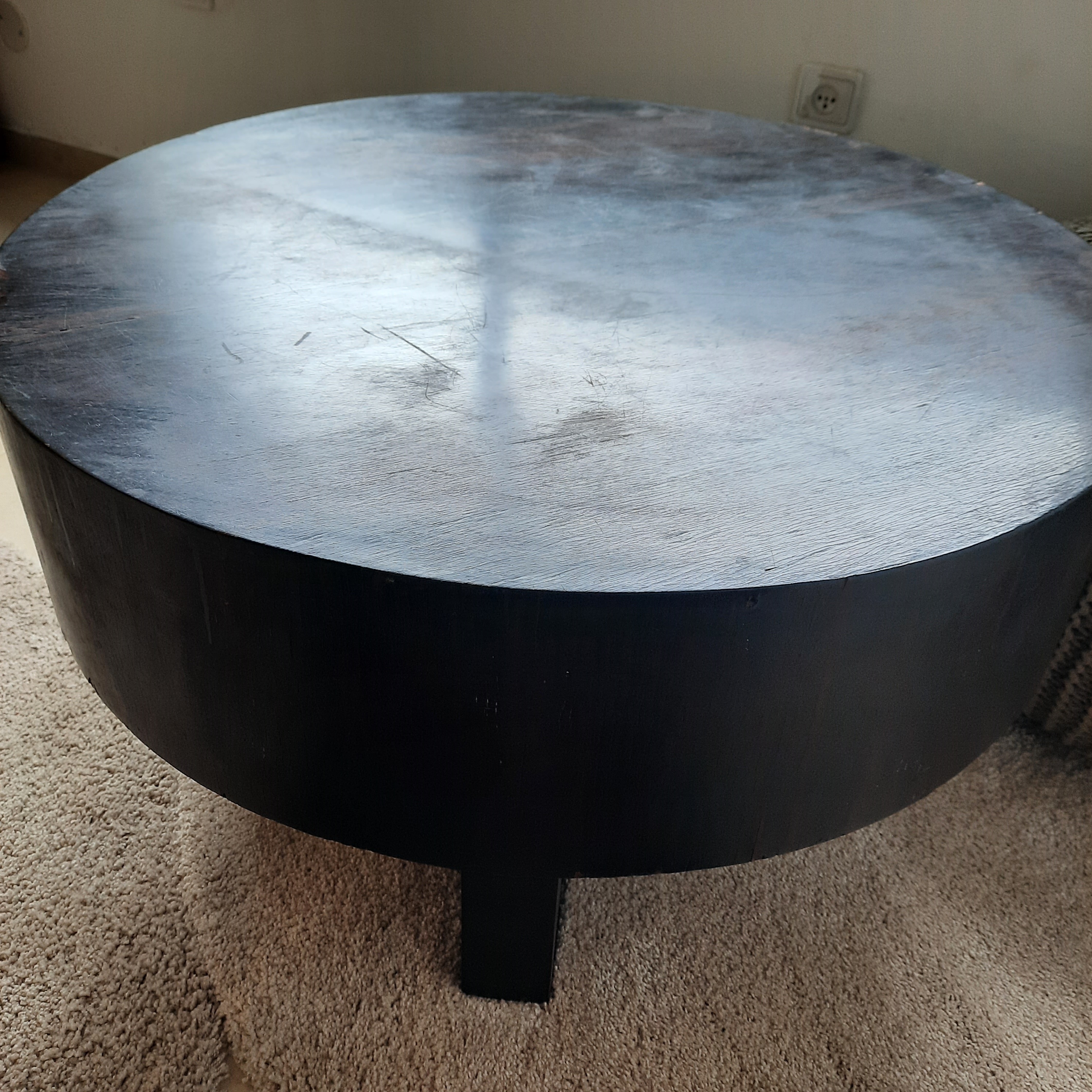 תמונה 2 ,שולחן עץ מלא עתיק למכירה בחיפה ריהוט  ריהוט עתיק