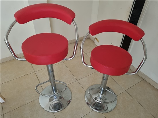 2 כסאות בר 