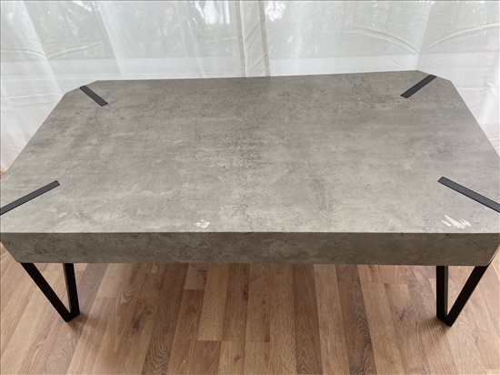 שולחן סלון דמוי בטון 