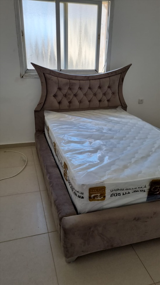 תמונה 1 ,מיטה וחצי ומזרון חדשים לגמרי למכירה בפתח תקווה ריהוט  מיטות