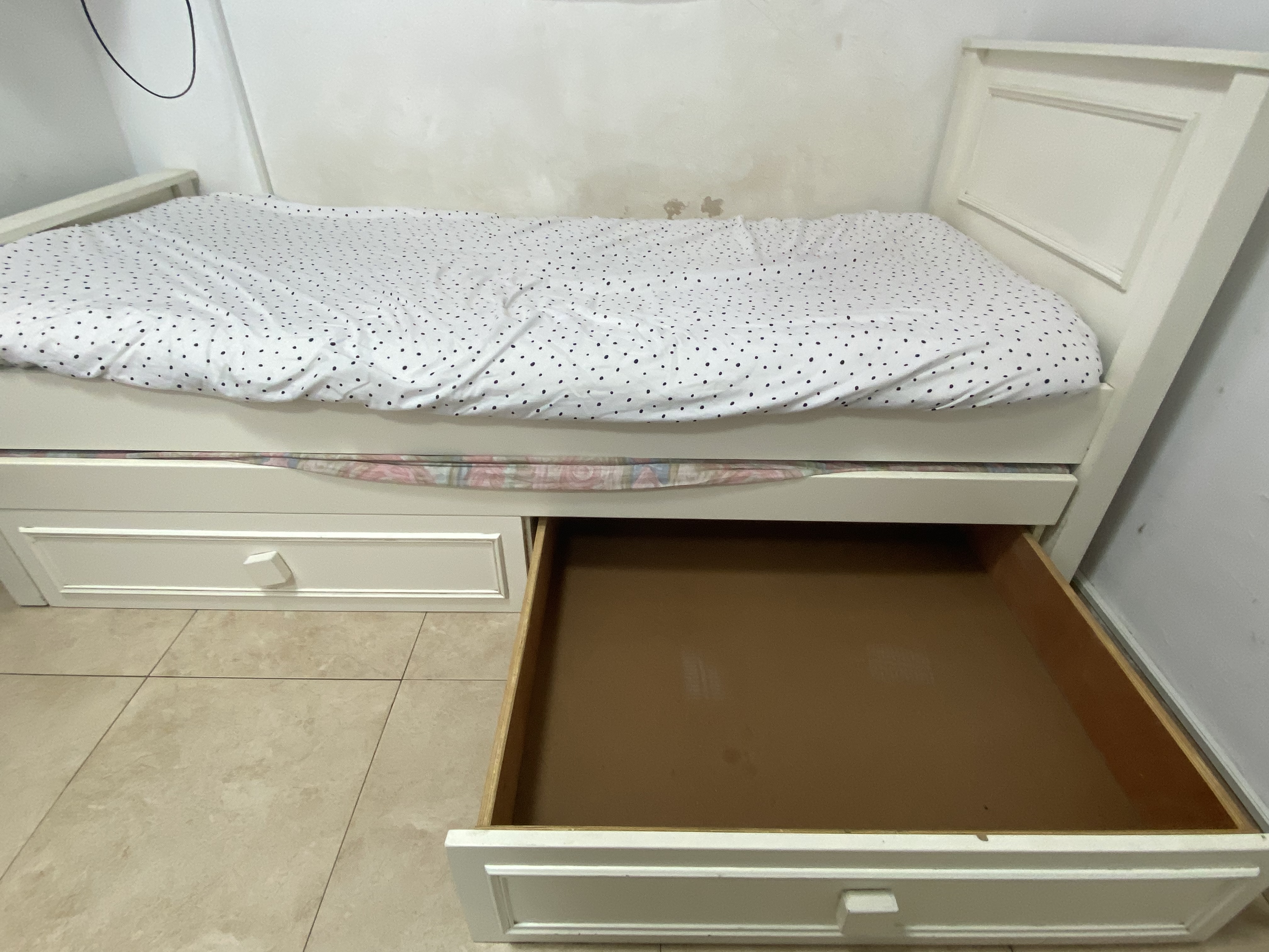 תמונה 2 ,מיטת יחיד מעצמל׳ה למכירה בתל אביב ריהוט  מיטות