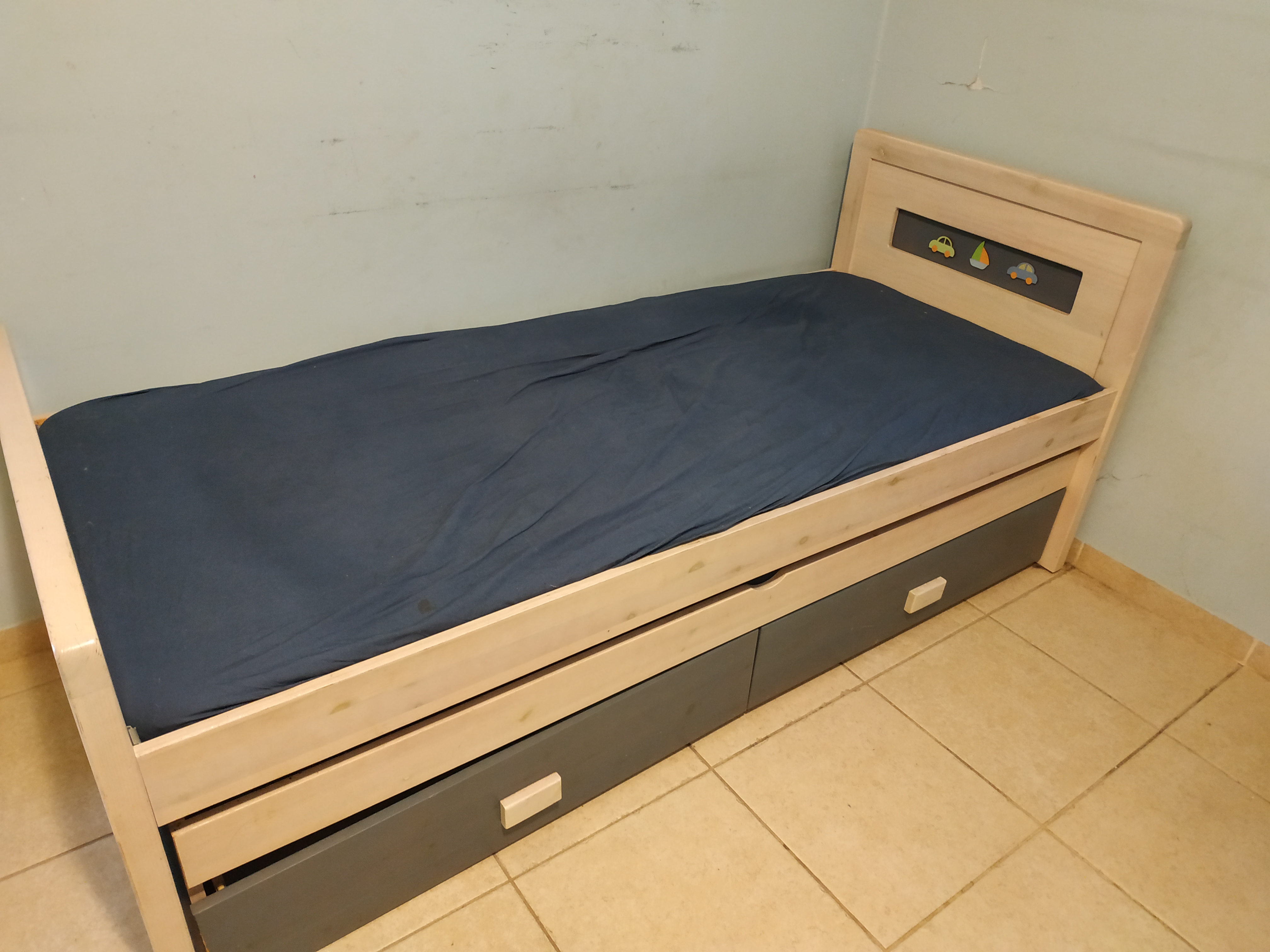תמונה 1 ,מיטת ילד + מיטת חבר למכירה בקדימה צורן ריהוט  מיטות