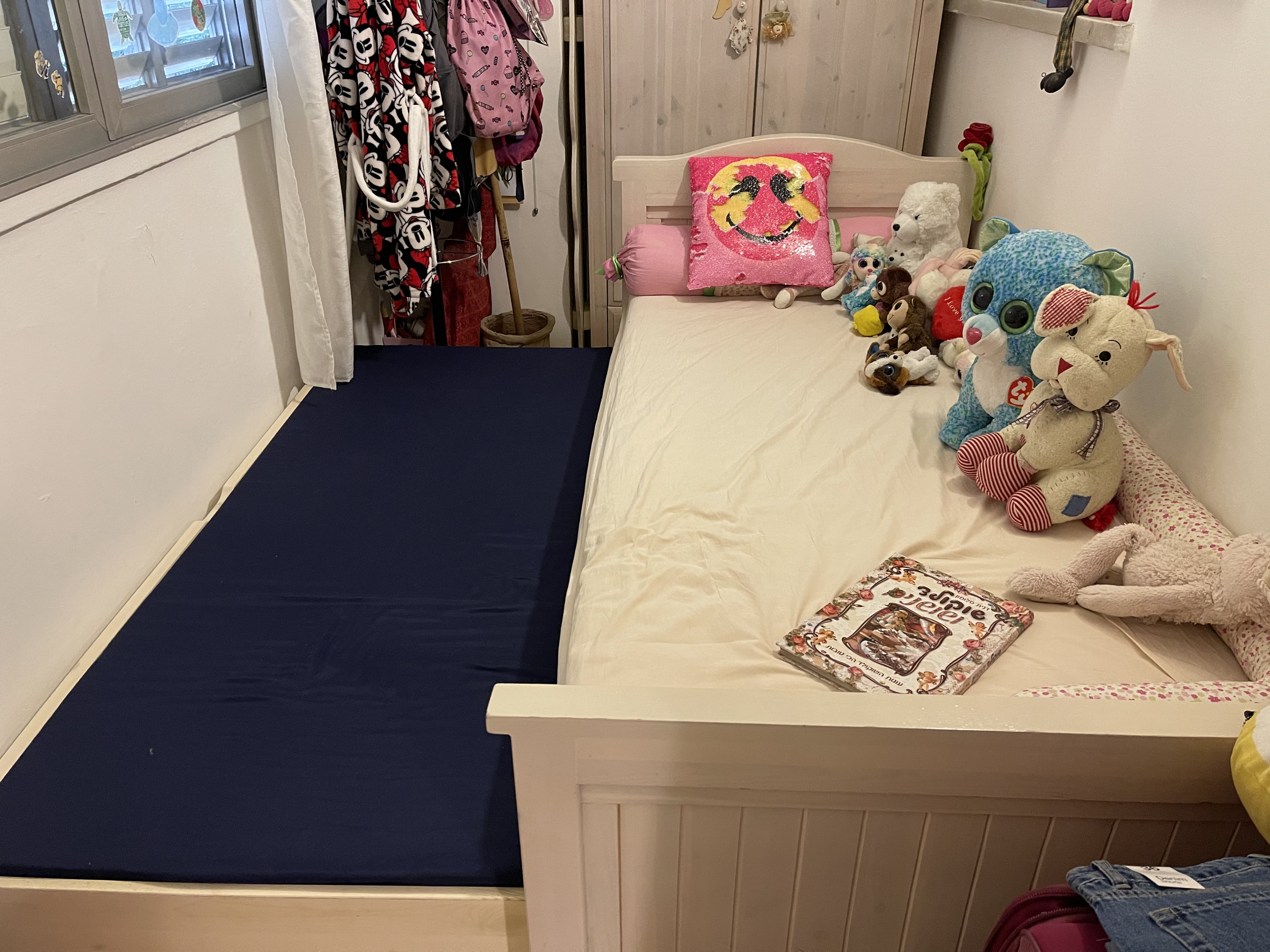 תמונה 2 ,מיטה של עצמלא עם מזרן ויסקו  למכירה בתל אביב ריהוט  ריהוט לחדרי ילדים
