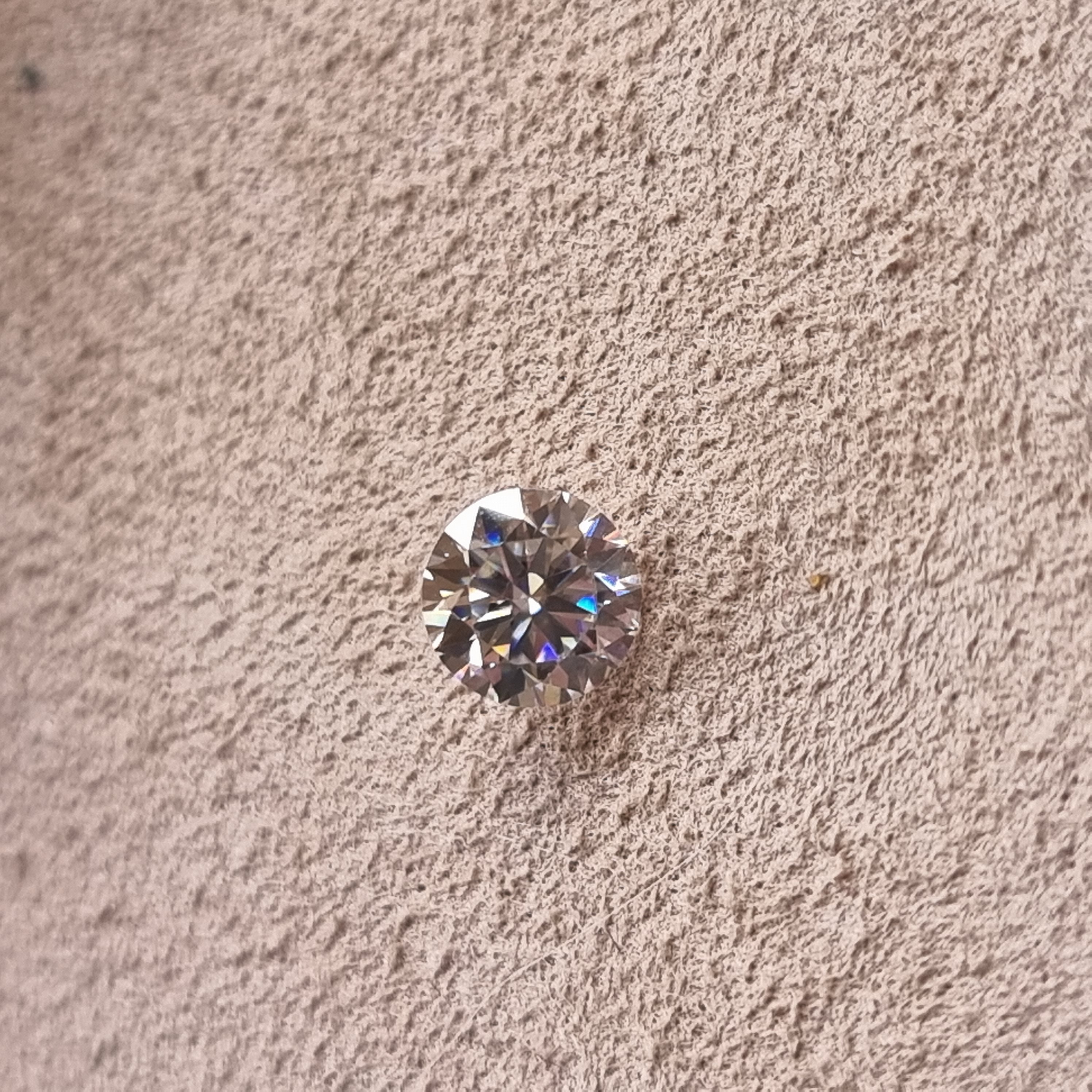 תמונה 5 ,יהלום סינטטי  למכירה בחולון תכשיטים  שרשראות