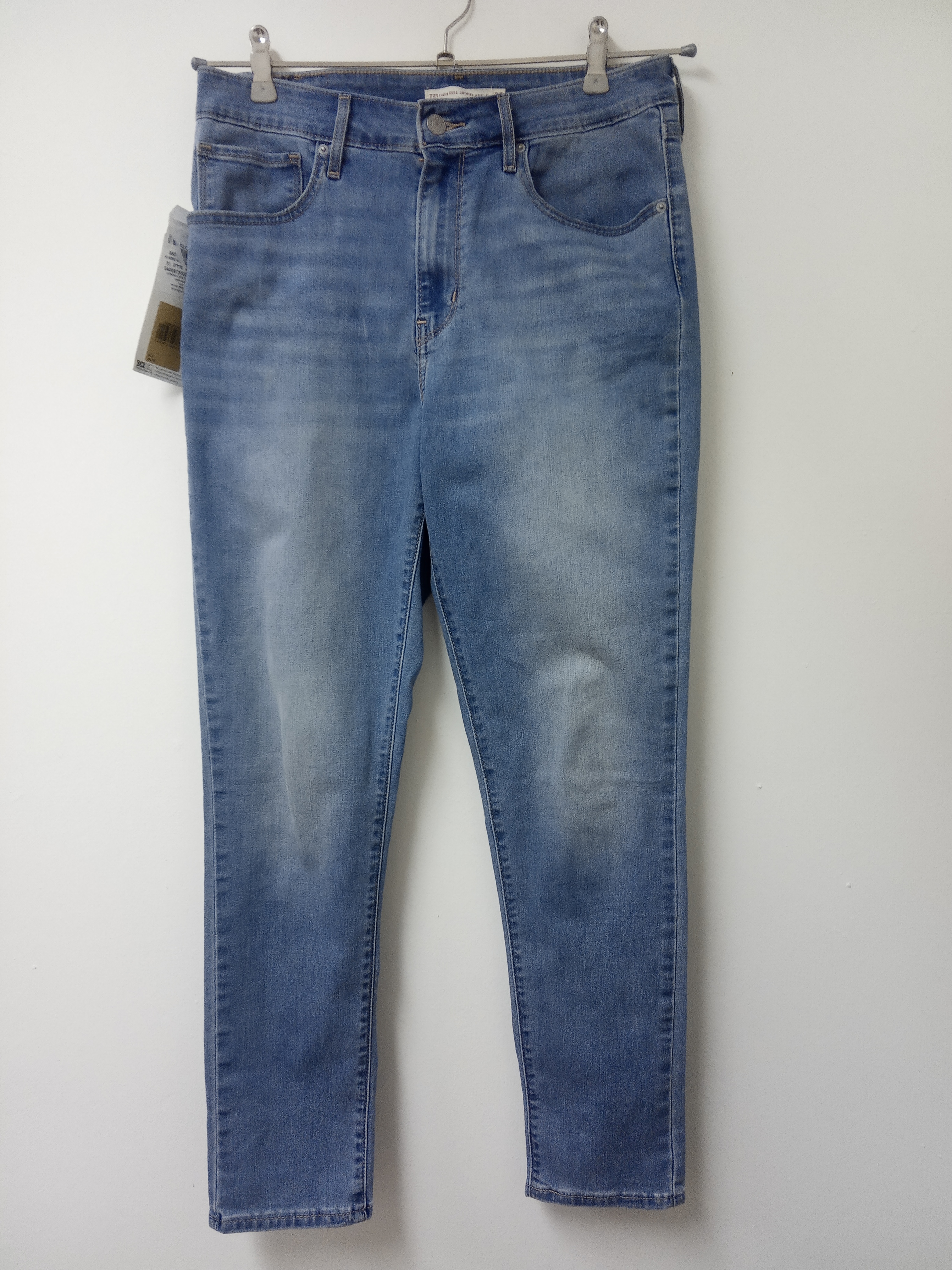 תמונה 1 ,ג'ינס ליווייס חדש עם תוית מידה למכירה בתל אביב ביגוד ואביזרים  ג'ינסים ומכנסיים