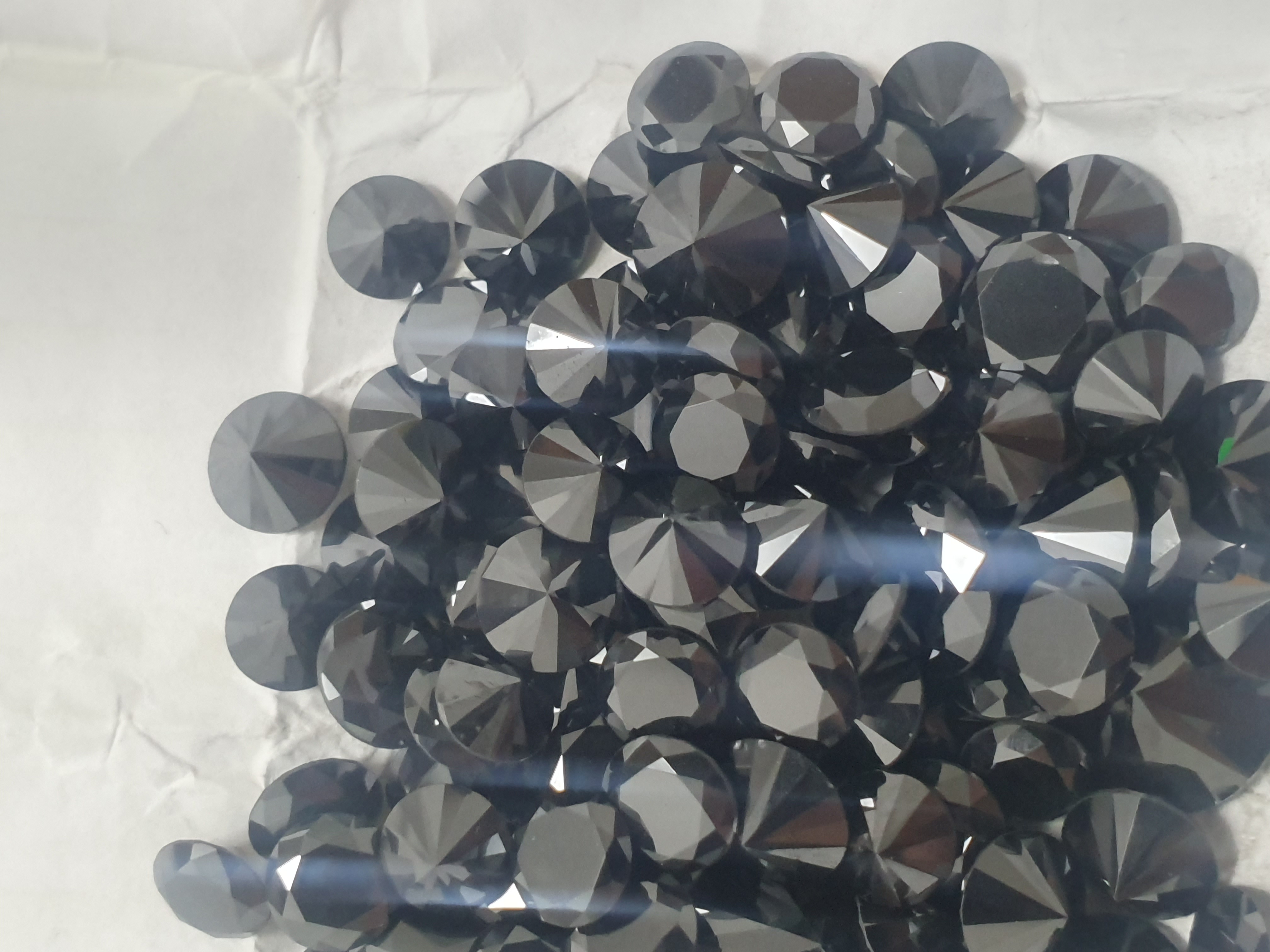 תמונה 4 ,יהלום סינטטי  למכירה בחולון שונות  שונות