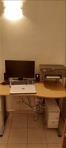 ריהוט שולחן מחשב 2 