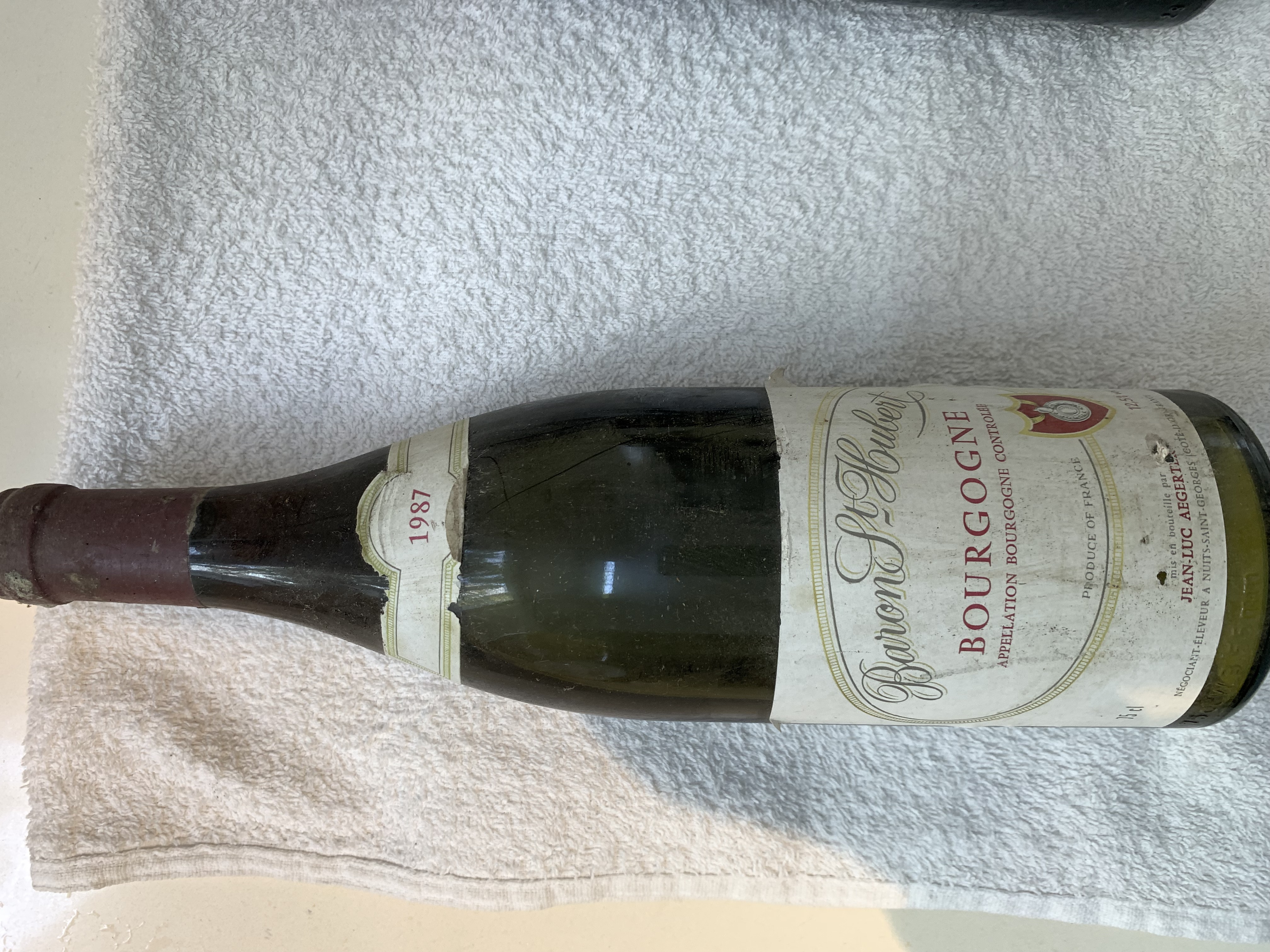 תמונה 4 ,אוסף יינות שנת 1985 5 בקבוקים למכירה בחיפה אספנות  יינות