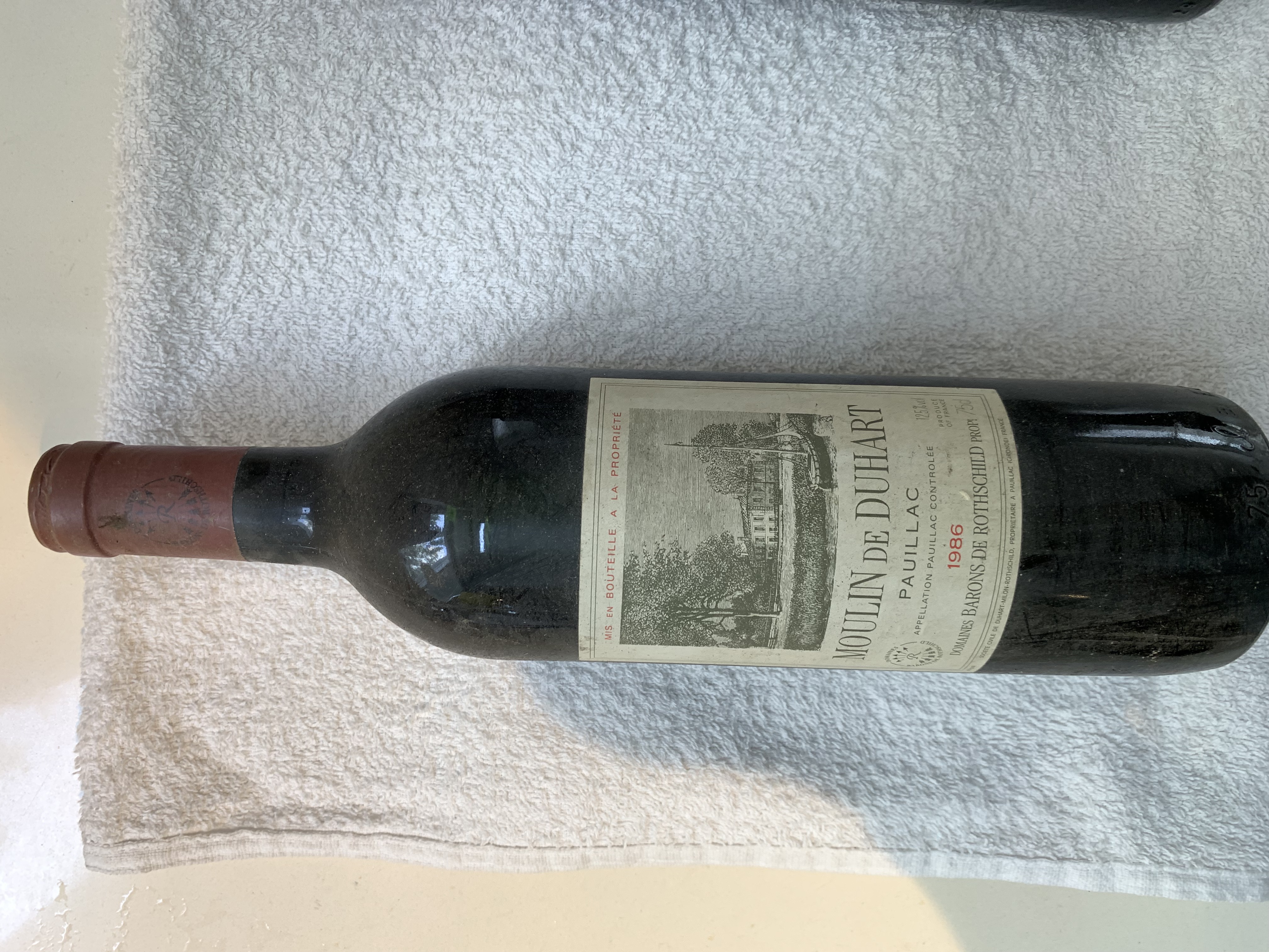 תמונה 5 ,אוסף יינות שנת 1985 5 בקבוקים למכירה בחיפה אספנות  יינות