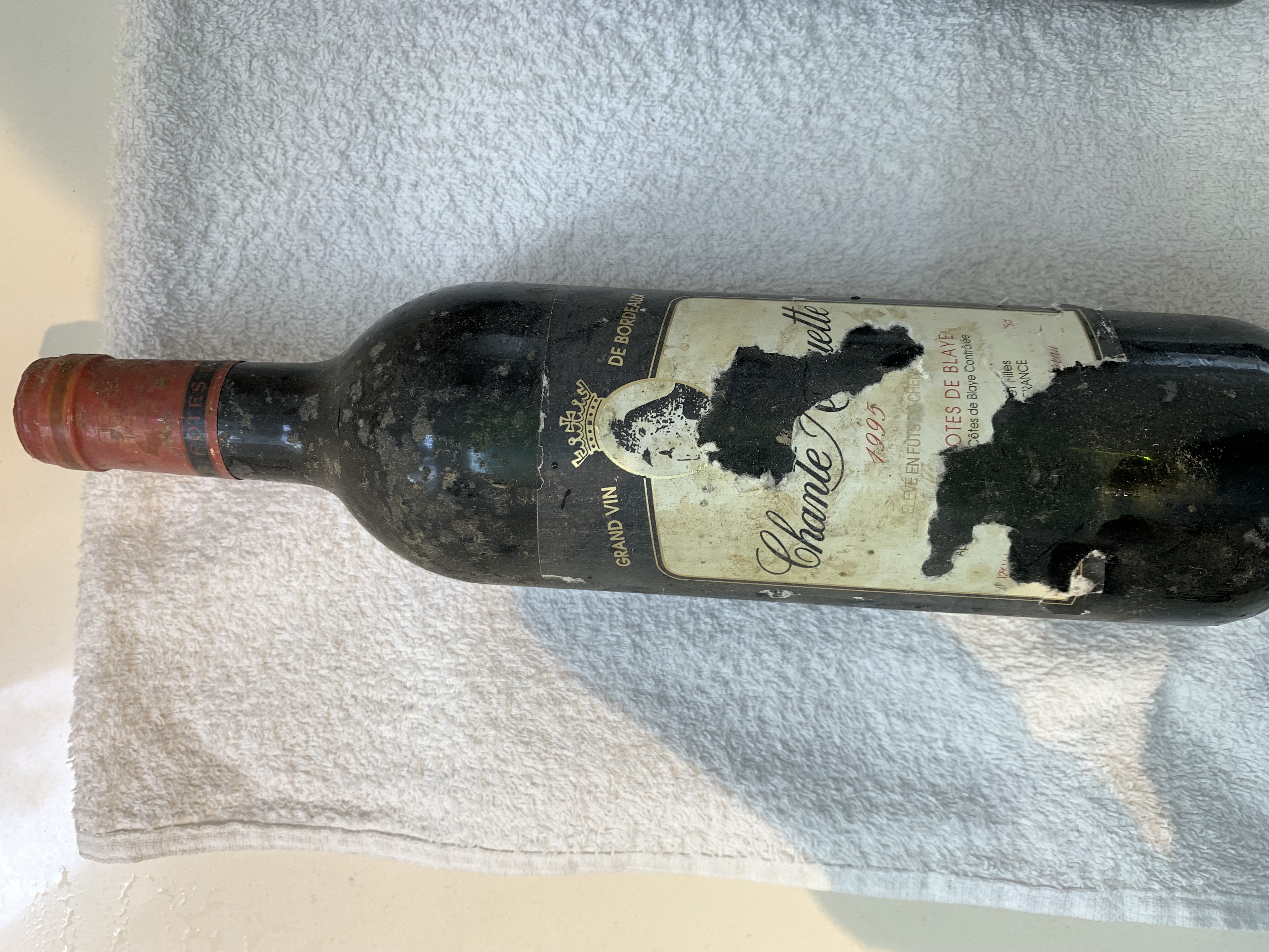 תמונה 7 ,אוסף יינות שנת 1985 5 בקבוקים למכירה בחיפה אספנות  יינות