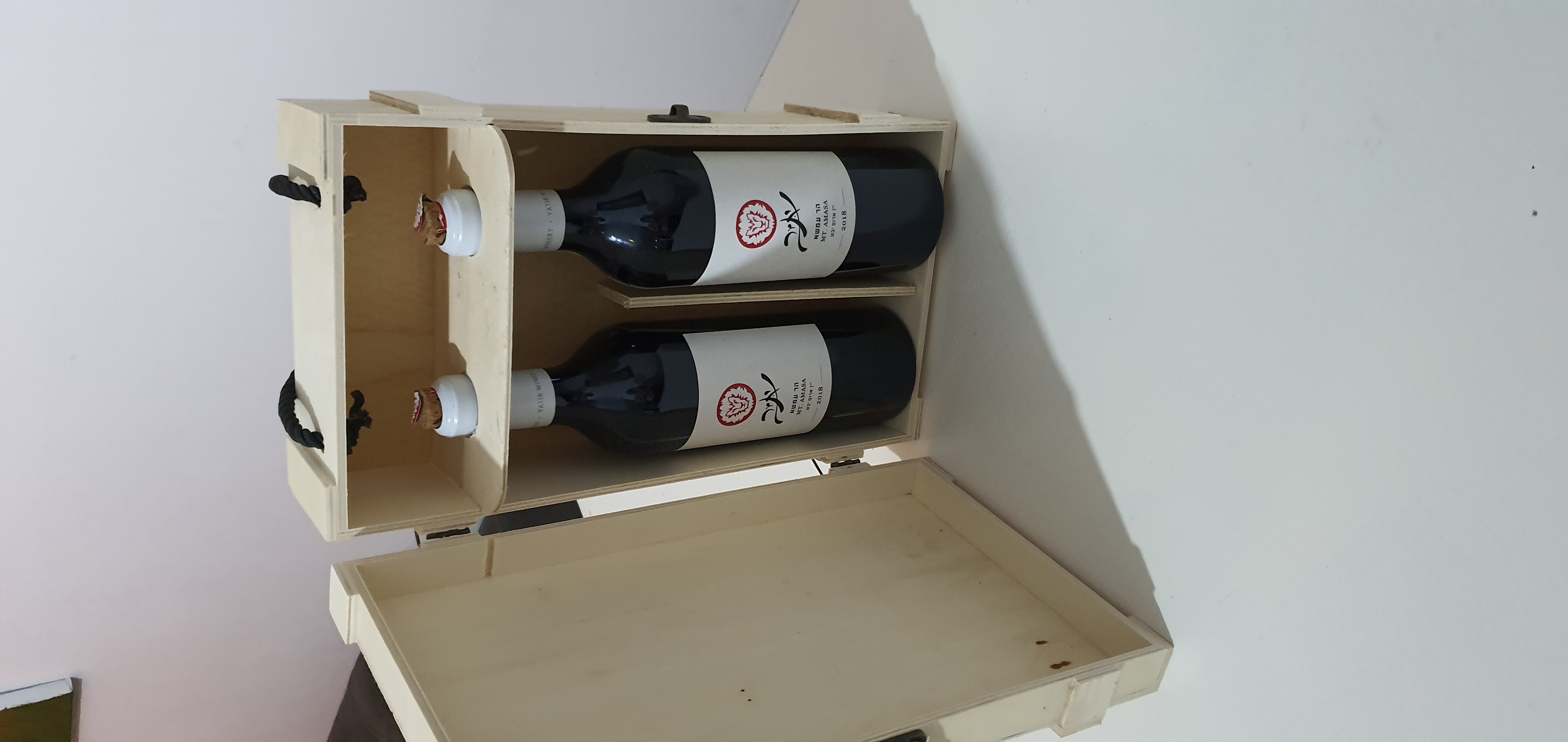 תמונה 1 ,4 בקבוקי יין משובחים למכירה בקרית מלאכי אספנות  יינות