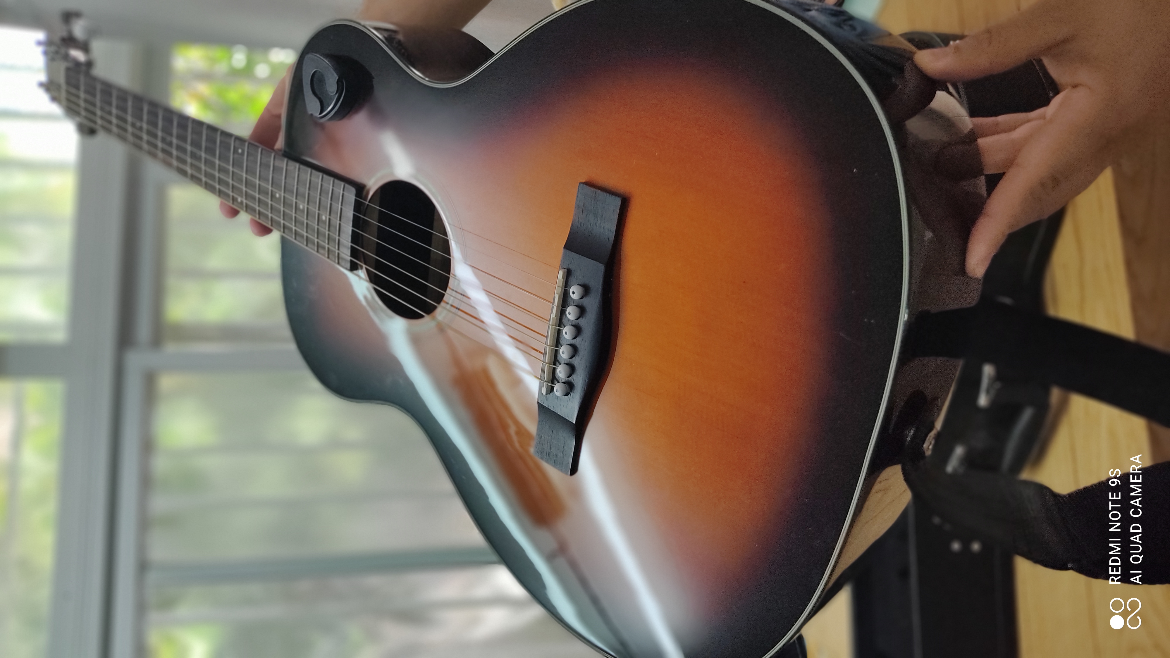תמונה 1 ,גיטרה אקוסטית מוגברת למכירה בקרית גת כלי נגינה  גיטרה אקוסטית