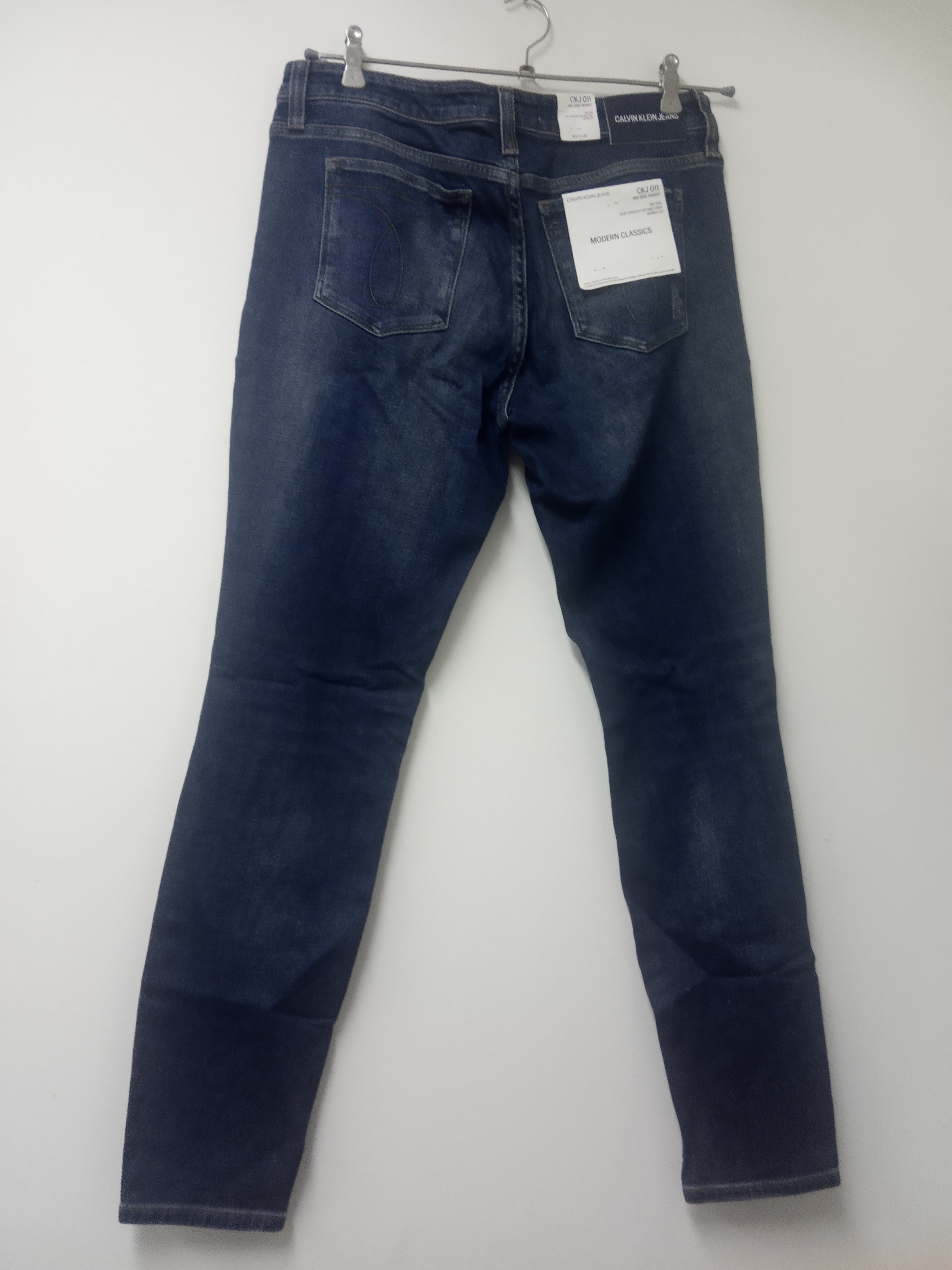 תמונה 2 ,ג'ינס קלווין קליין סקיני 31 למכירה בתל אביב ביגוד ואביזרים  ג'ינסים ומכנסיים