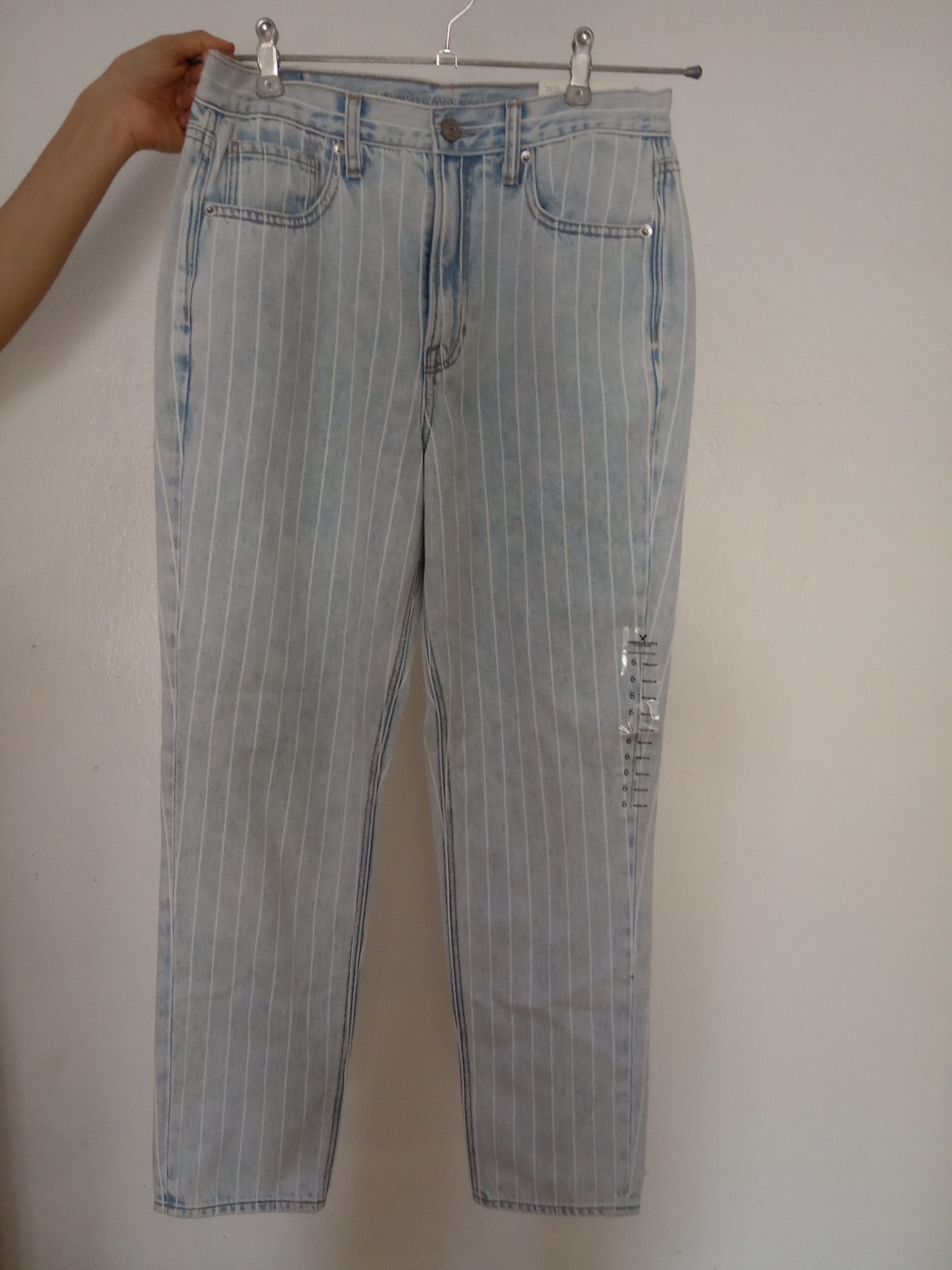 תמונה 3 ,ג'ינס פסים אמריקן איגל מידה 6 למכירה בתל אביב  ביגוד ואביזרים  ג'ינסים ומכנסיים