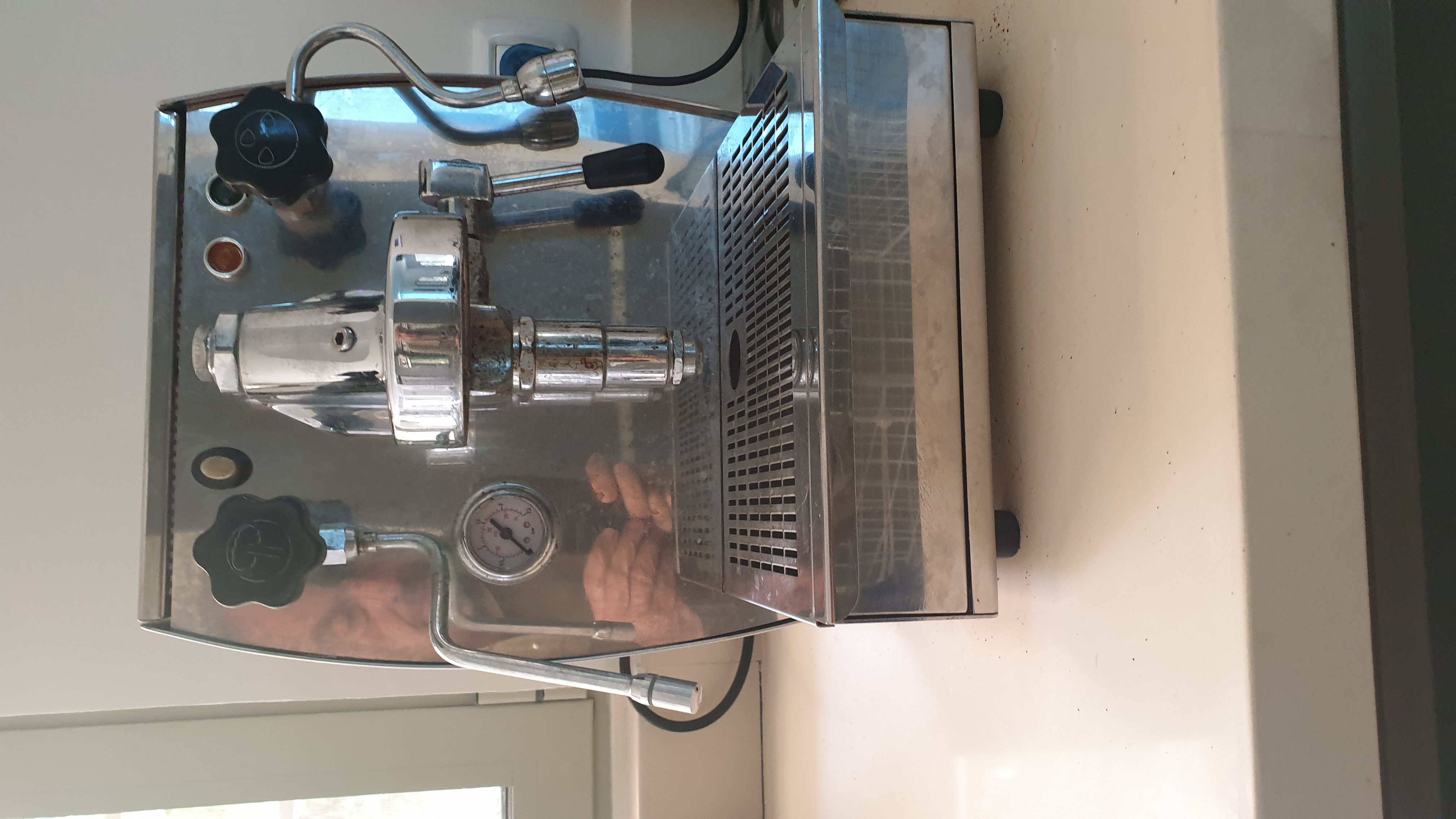 תמונה 2 ,מכונת קפה מקצועית למכירה ברמת השרון מוצרי חשמל  מכונת קפה