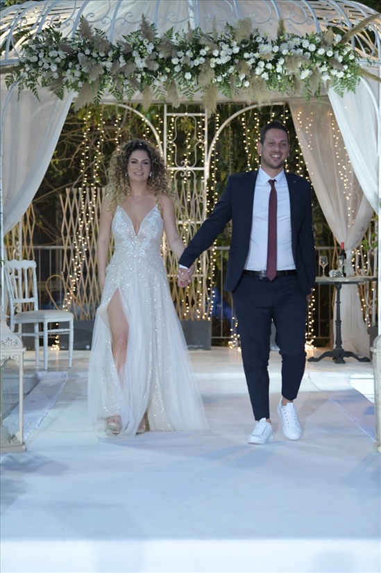 תמונה 5 ,שמלת כלה  למכירה בתל אביב לחתן ולכלה  ביגוד לכלה