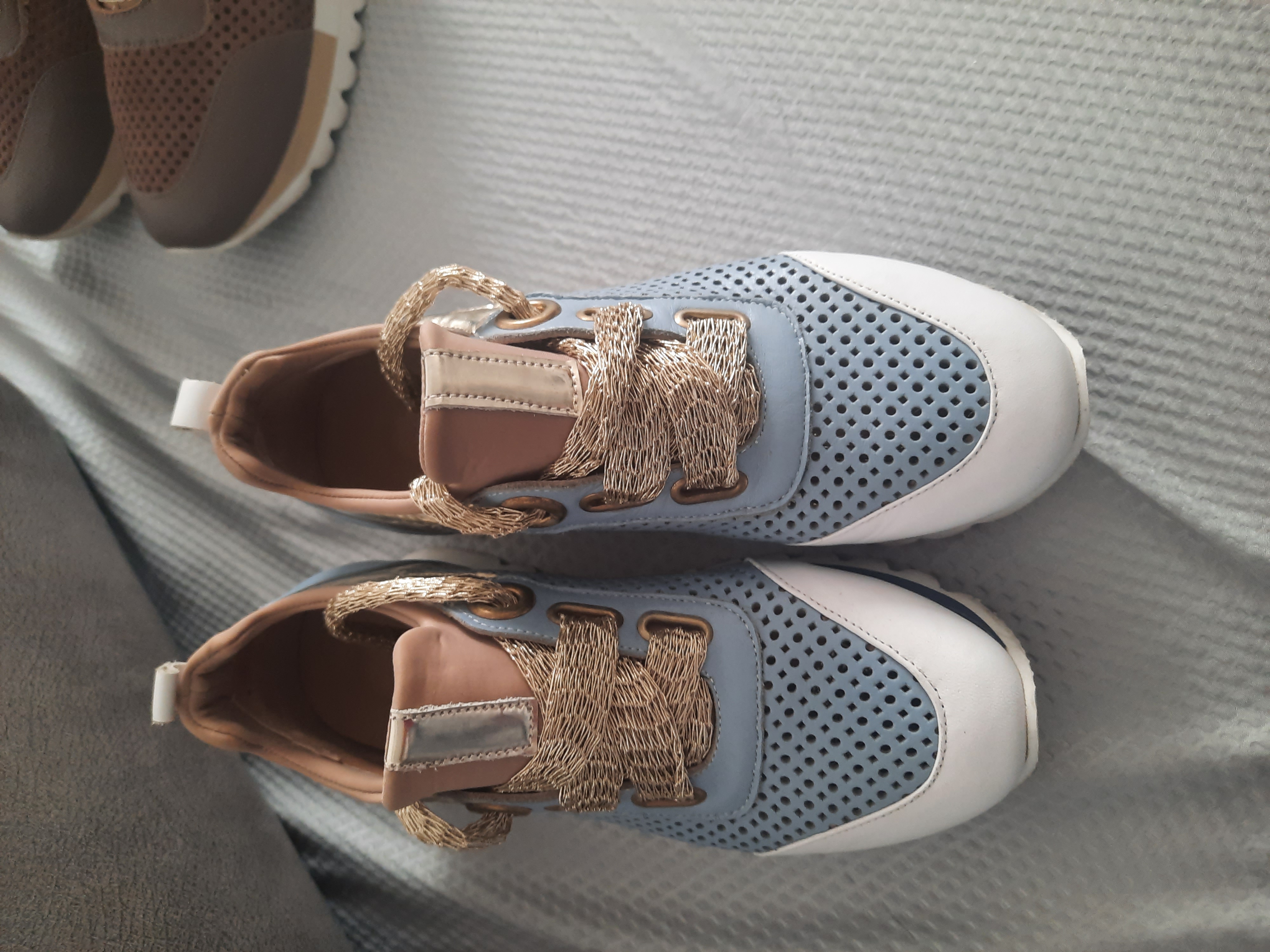 תמונה 1 ,נעלי ספורט אופנה Reachel Tovi למכירה בנתניה יד-שניה לנשים  בגדי נשים